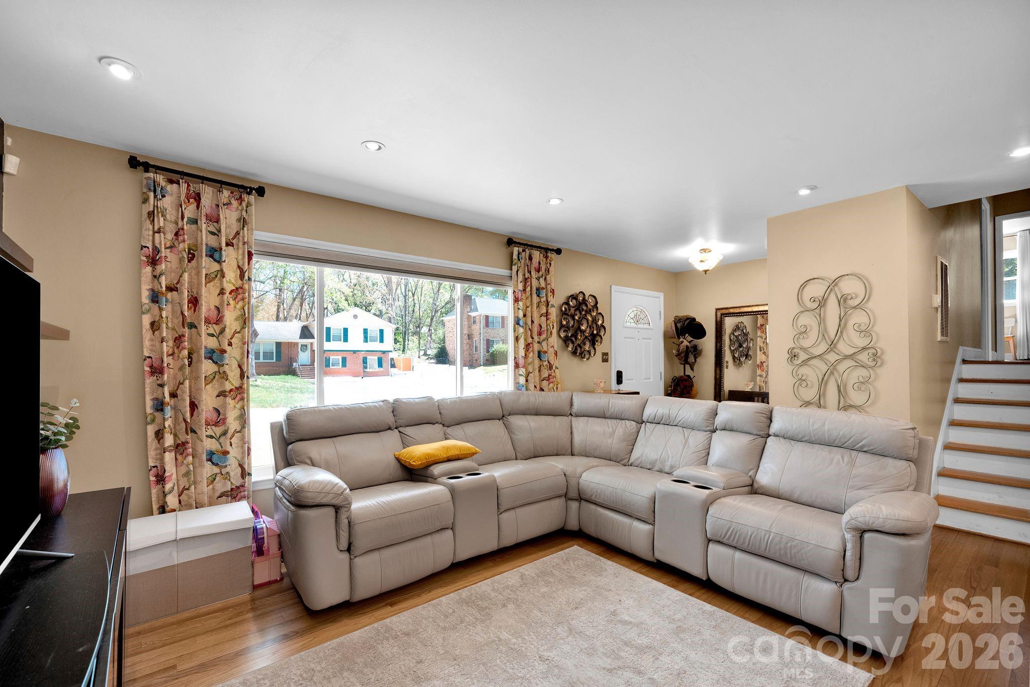 6616 Highbrook Drive Property Photo 9
