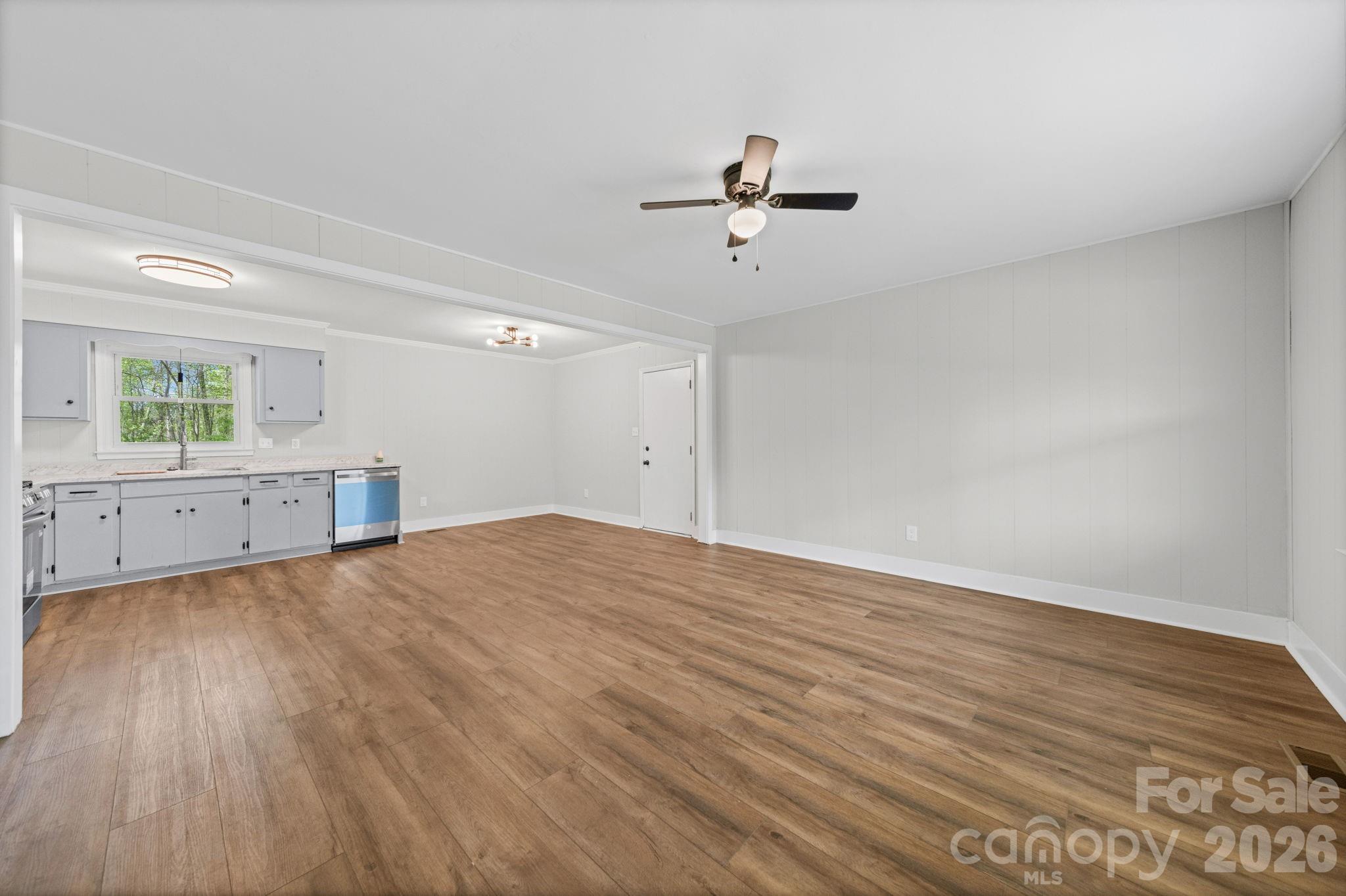 661 Kilborne Drive Property Photo 7