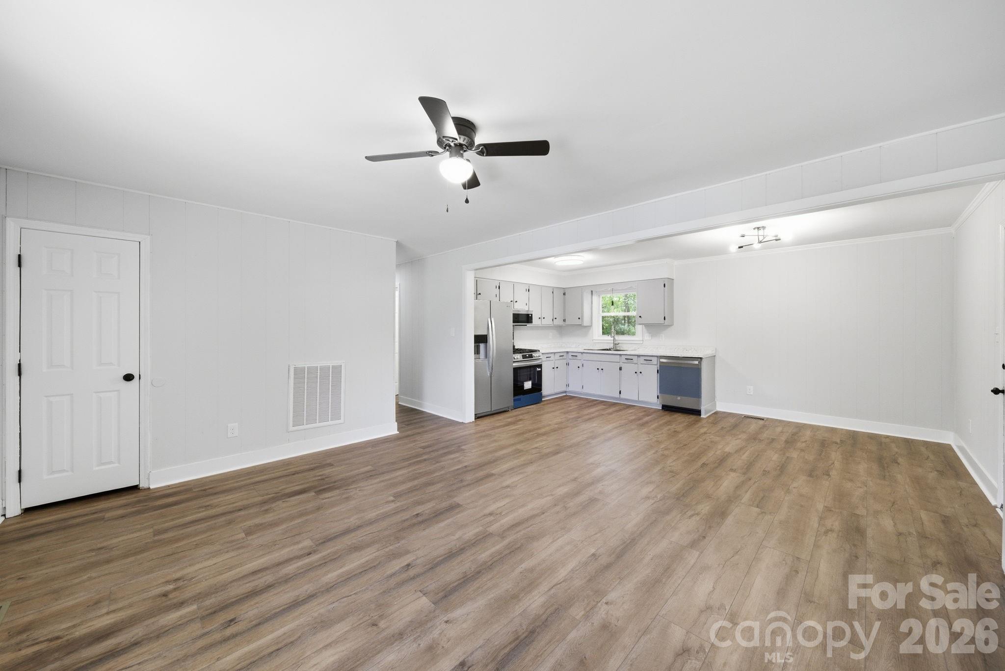 661 Kilborne Drive Property Photo 8