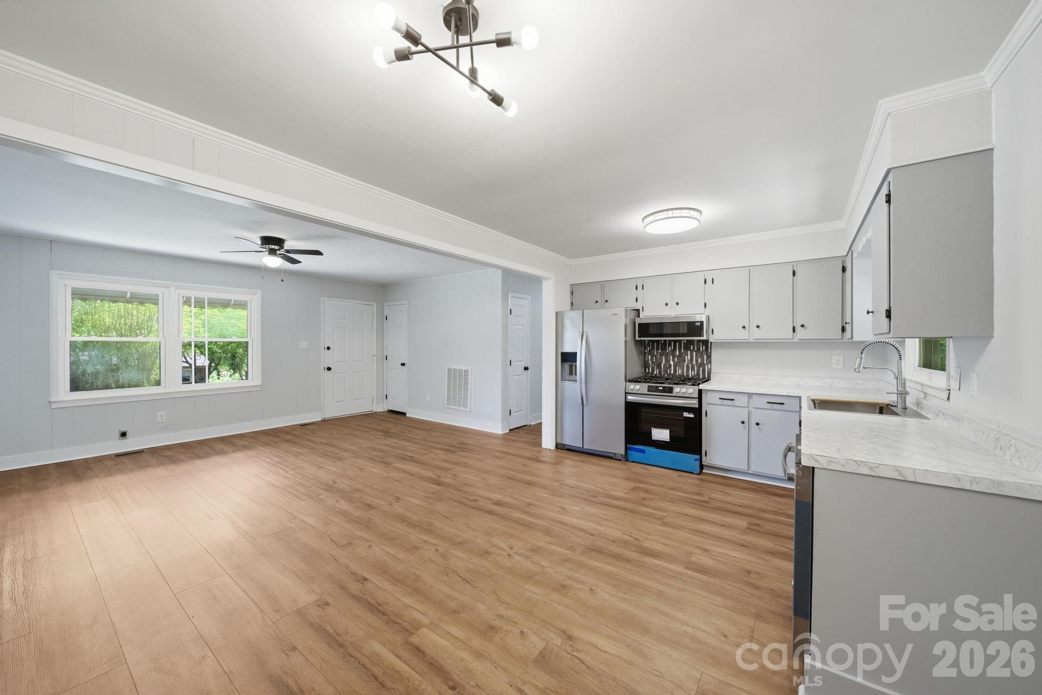 661 Kilborne Drive Property Photo 9