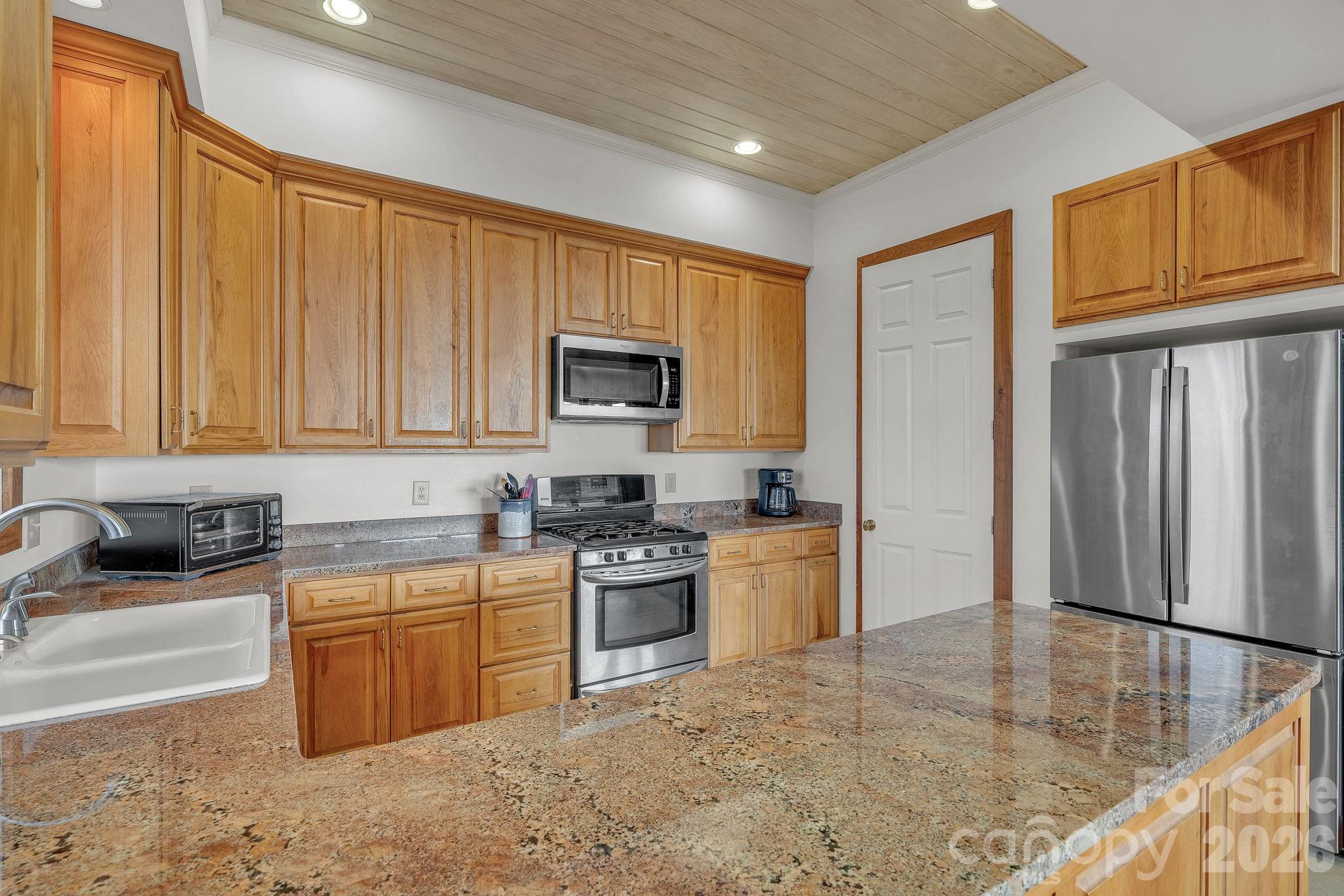 933 Thunder Ridge Lane 4 & 2 Property Photo 14