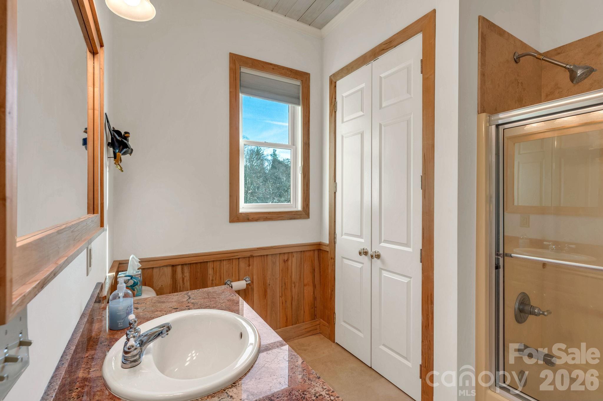 933 Thunder Ridge Lane 4 & 2 Property Photo 24
