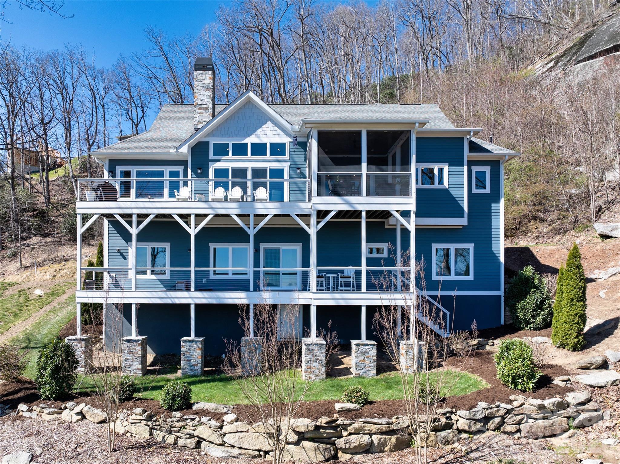 98 Rock Cliff Way Property Photo 3