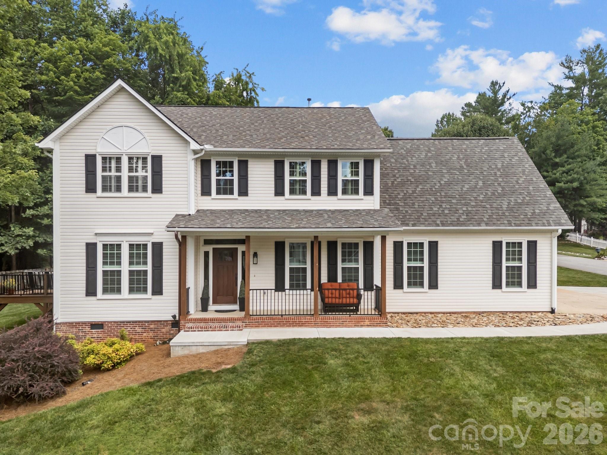 200 Windsor Forest Circle Property Photo 1