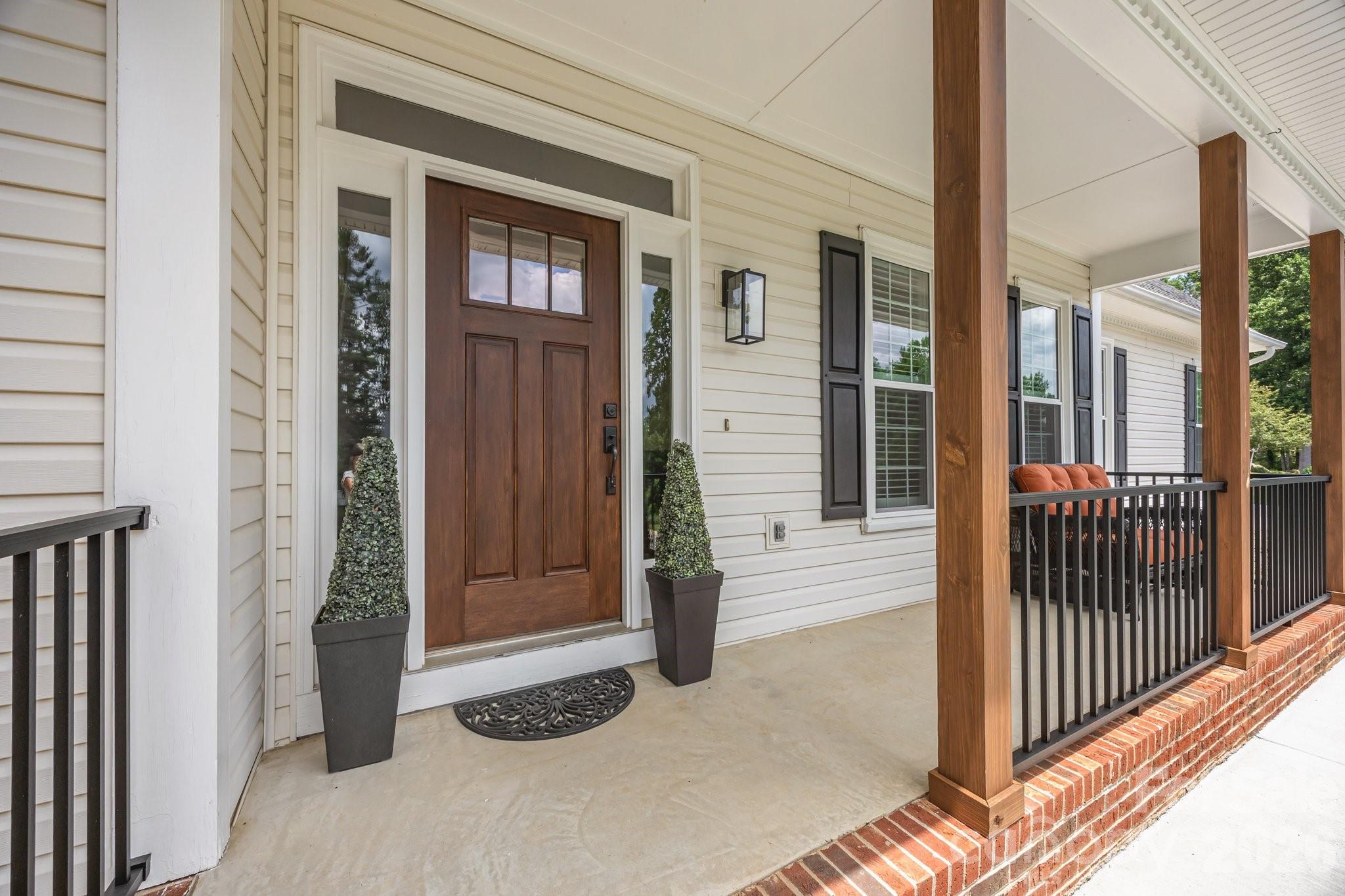 200 Windsor Forest Circle Property Photo 4