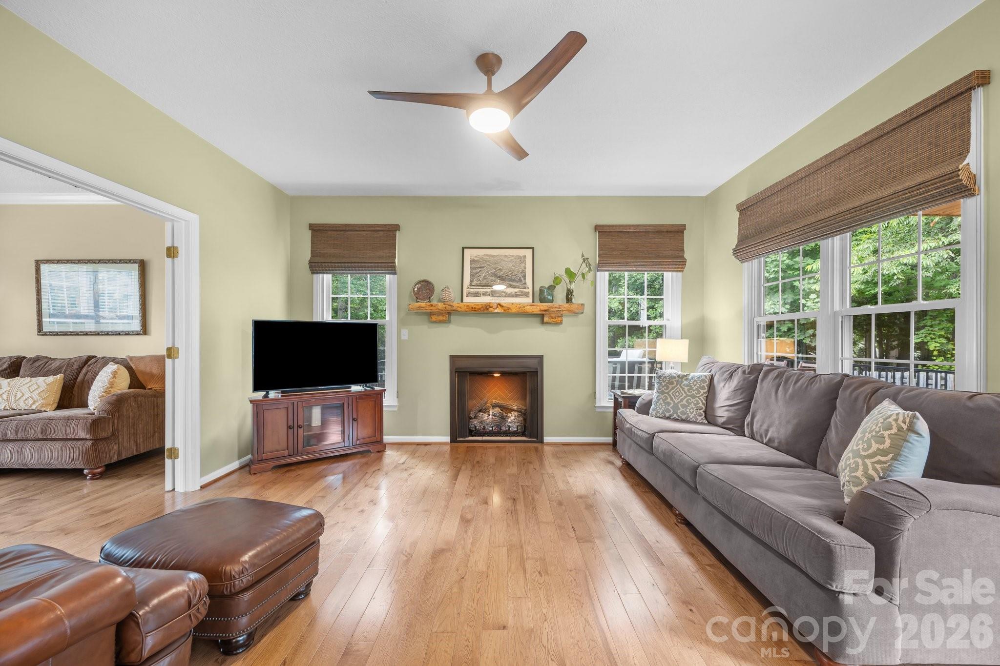 200 Windsor Forest Circle Property Photo 11