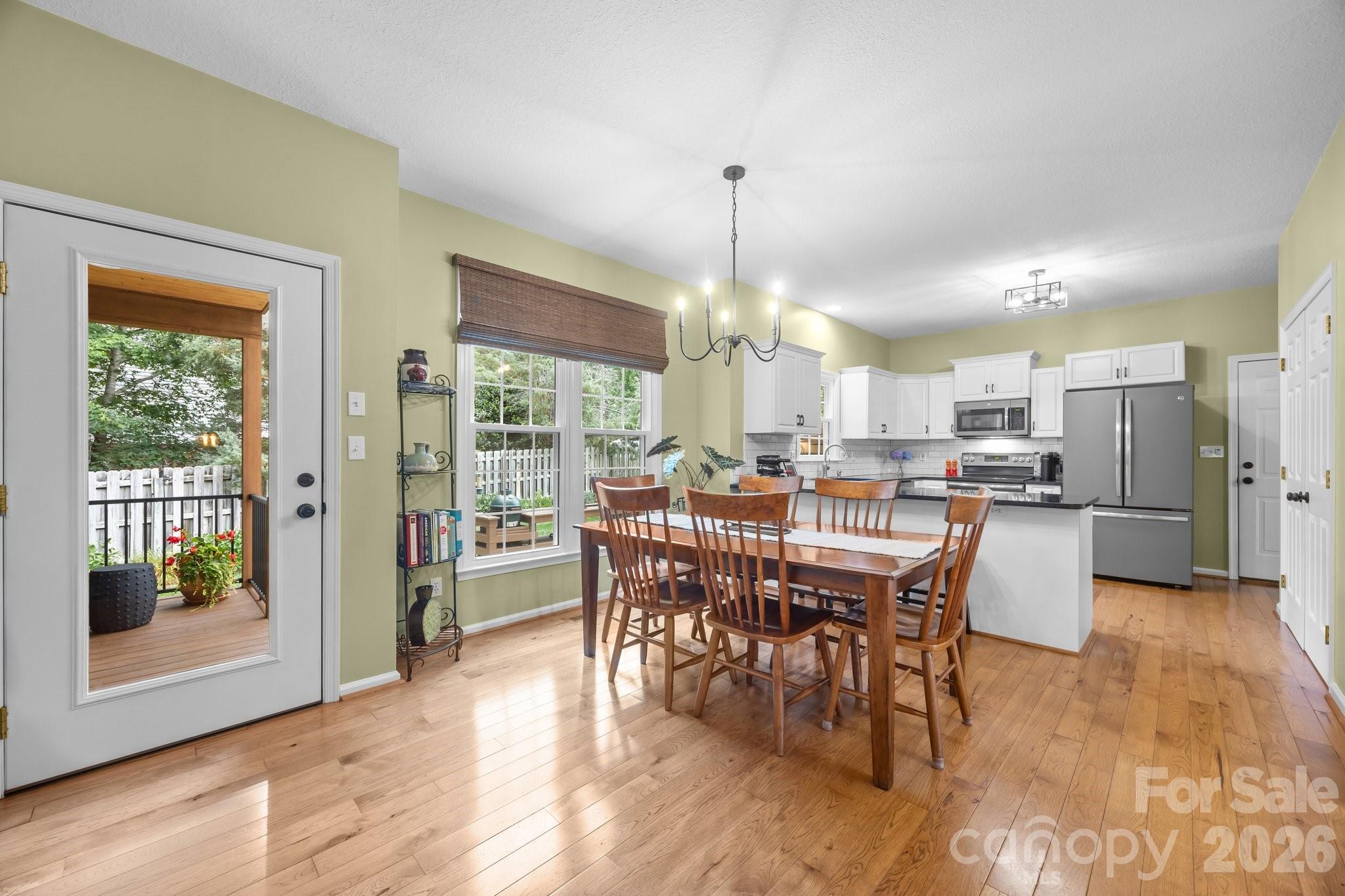 200 Windsor Forest Circle Property Photo 15