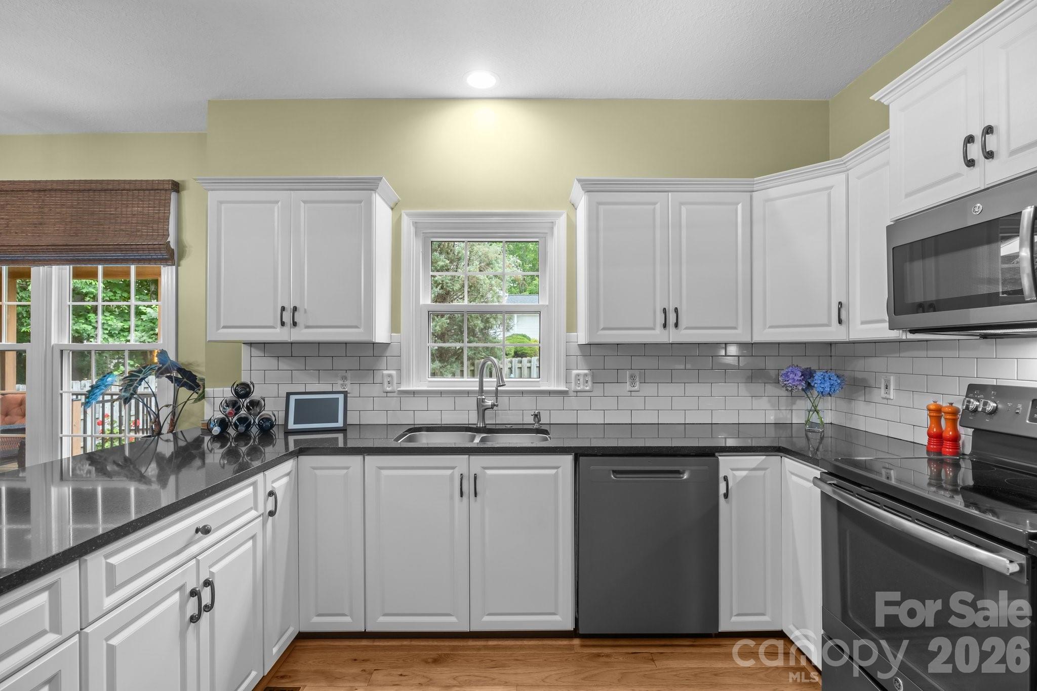 200 Windsor Forest Circle Property Photo 18