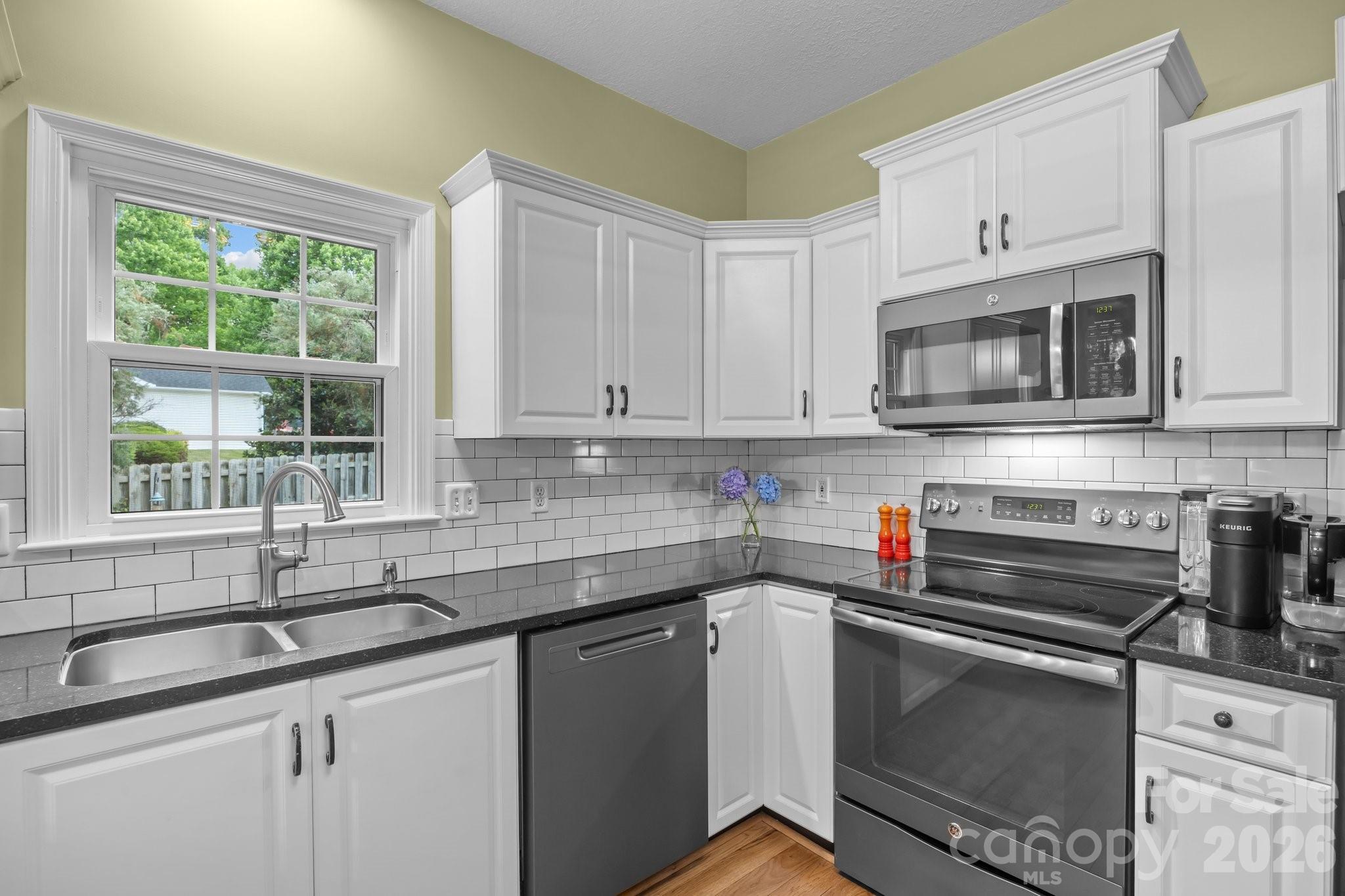 200 Windsor Forest Circle Property Photo 20
