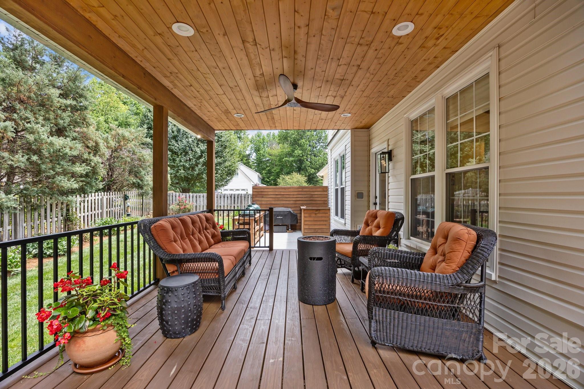 200 Windsor Forest Circle Property Photo 38