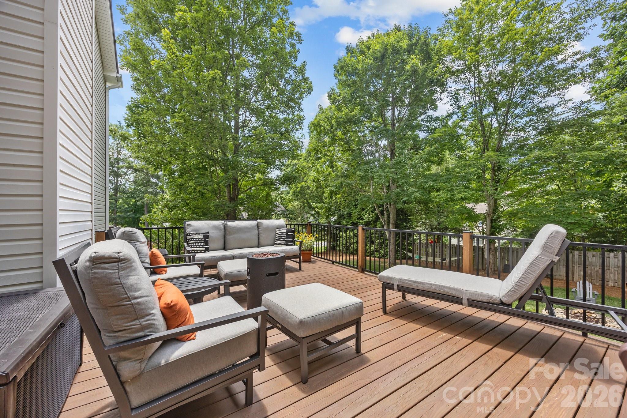 200 Windsor Forest Circle Property Photo 39
