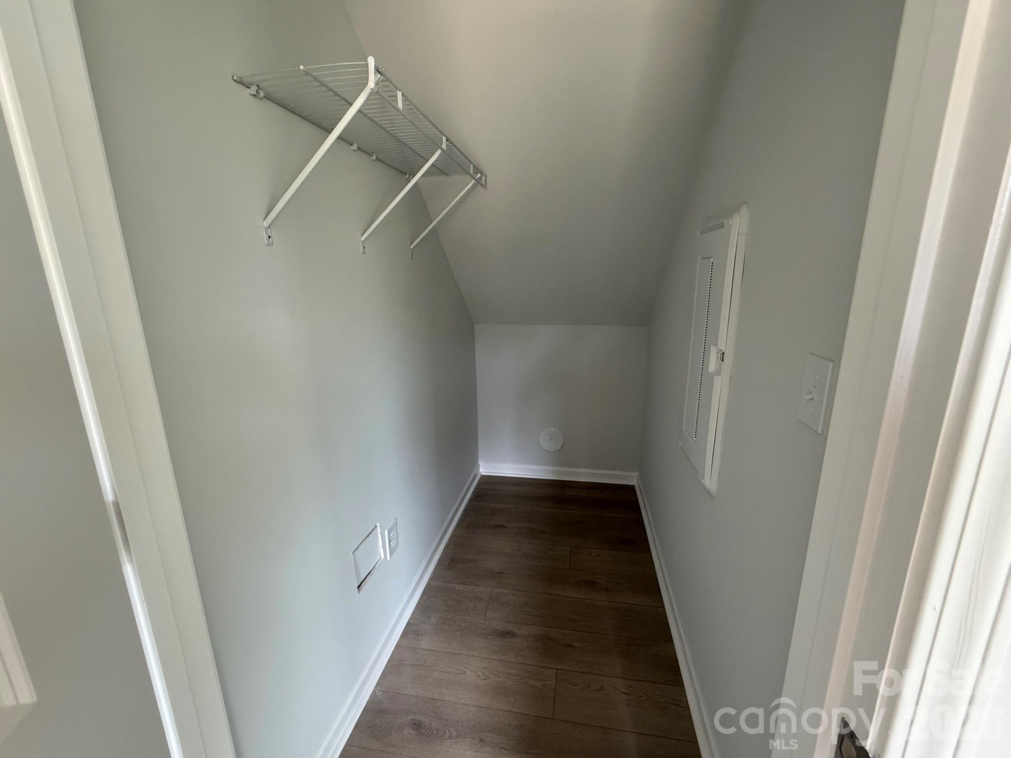 1231 Bansal Drive 185 Property Photo 4