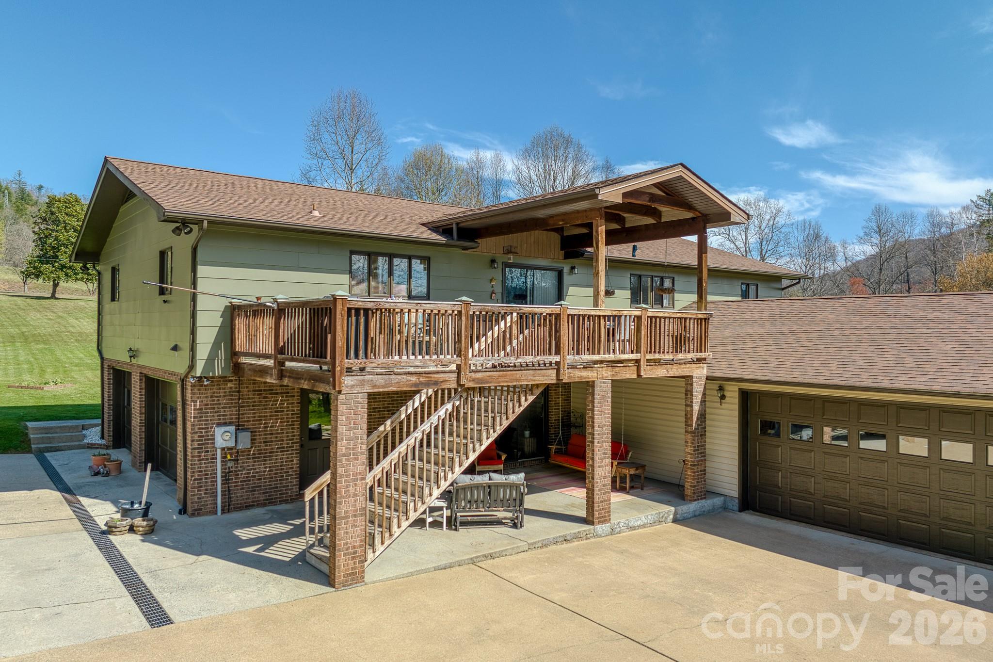 2456 Hendersonville Highway Property Photo 6