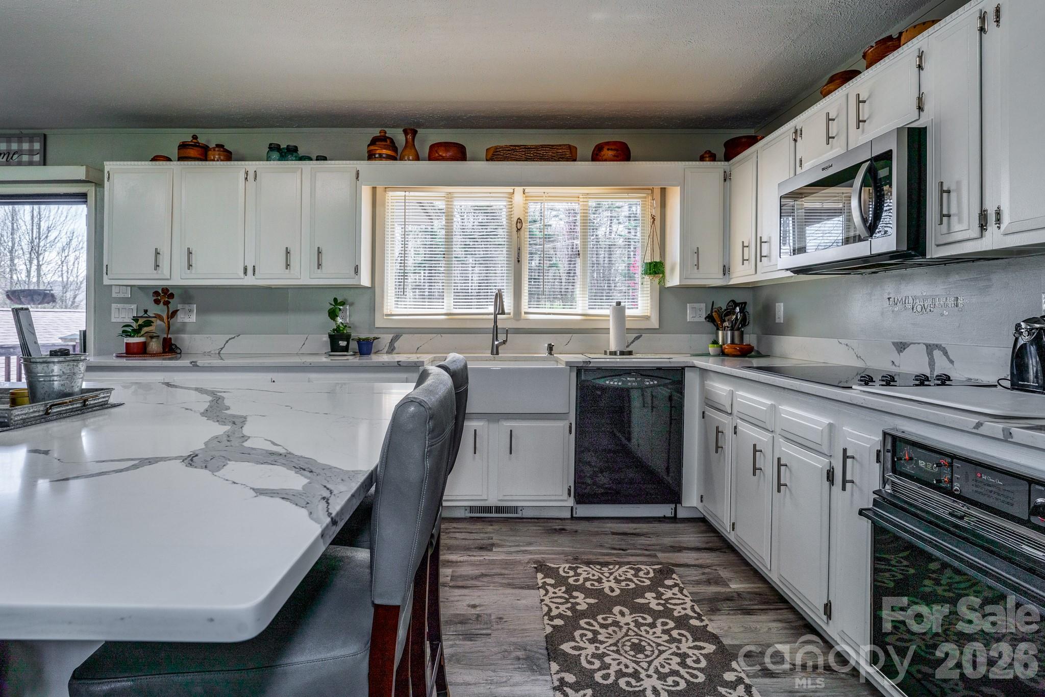 2456 Hendersonville Highway Property Photo 15