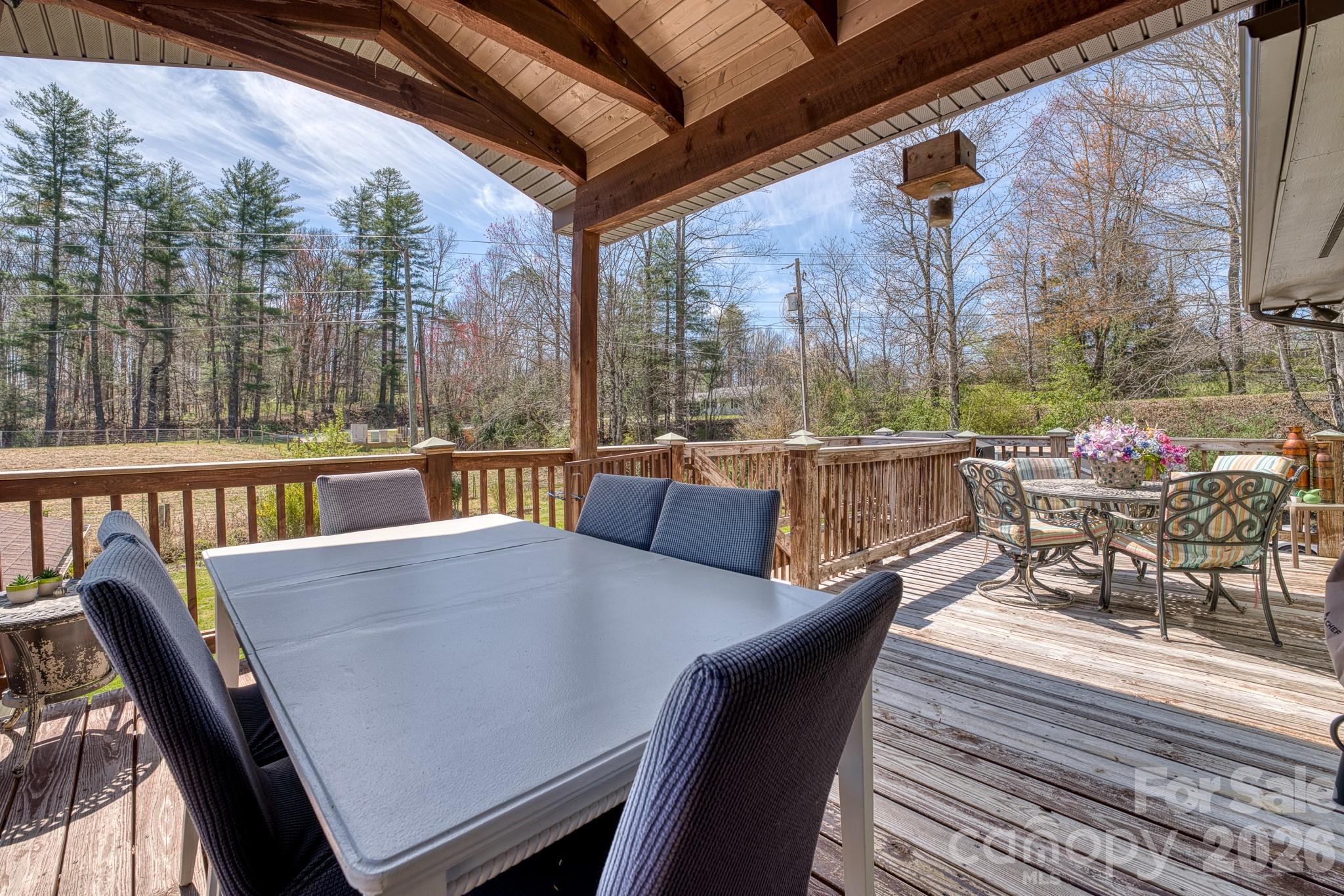 2456 Hendersonville Highway Property Photo 17