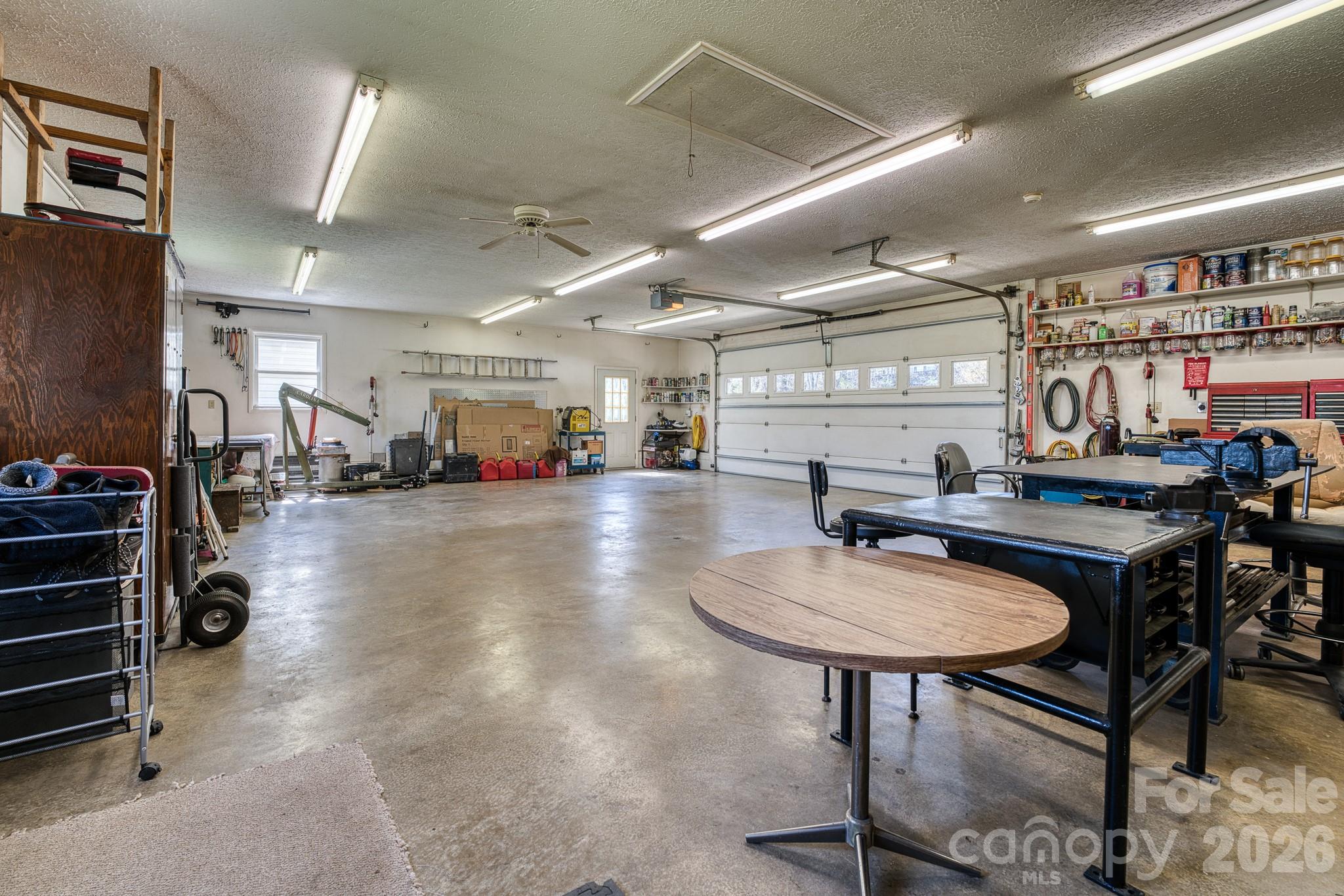 2456 Hendersonville Highway Property Photo 32