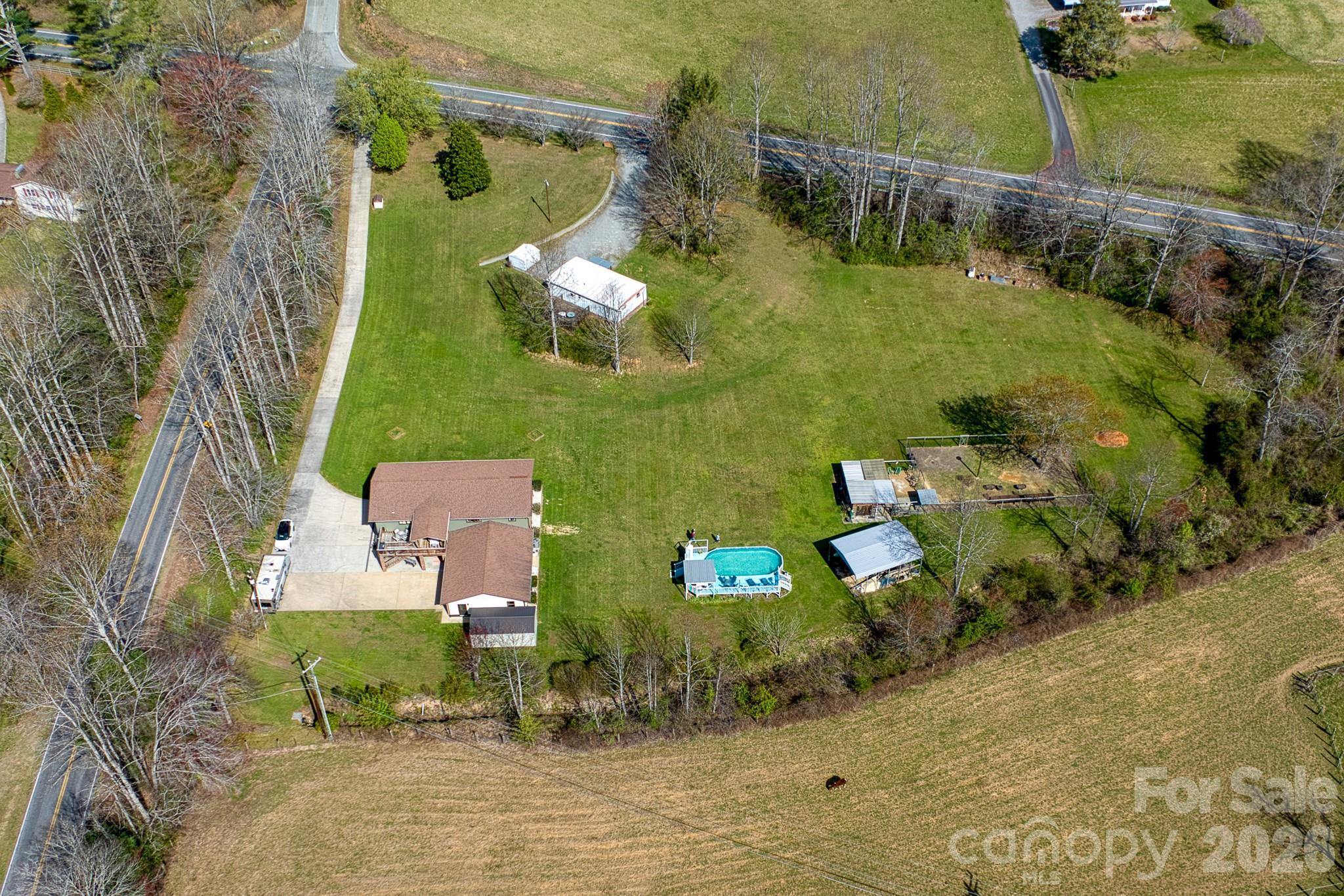 2456 Hendersonville Highway Property Photo 34
