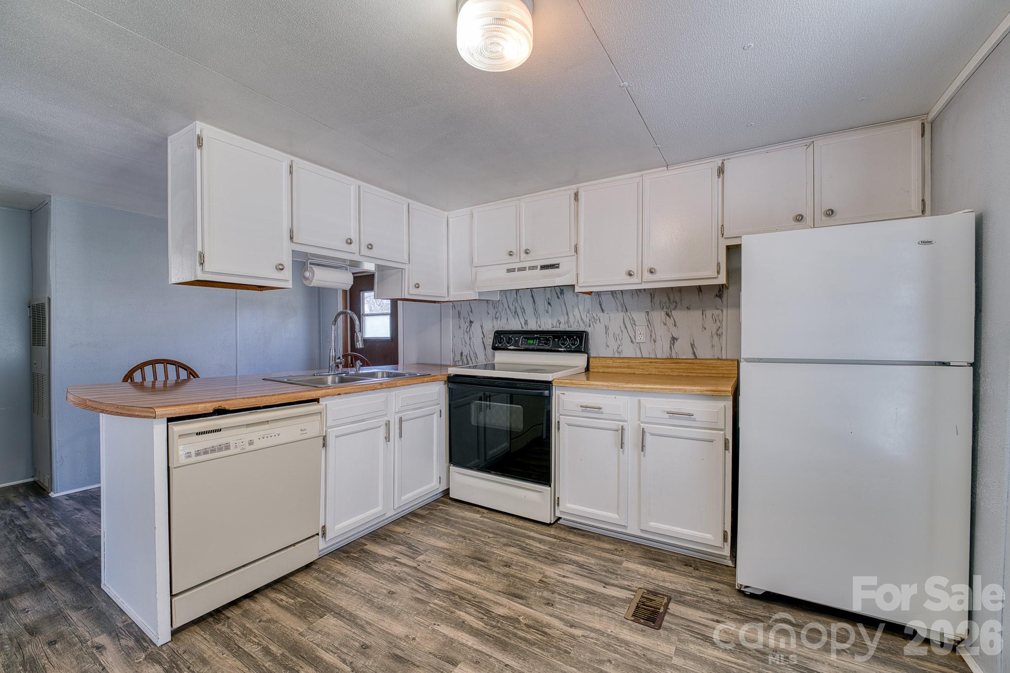 2456 Hendersonville Highway Property Photo 43