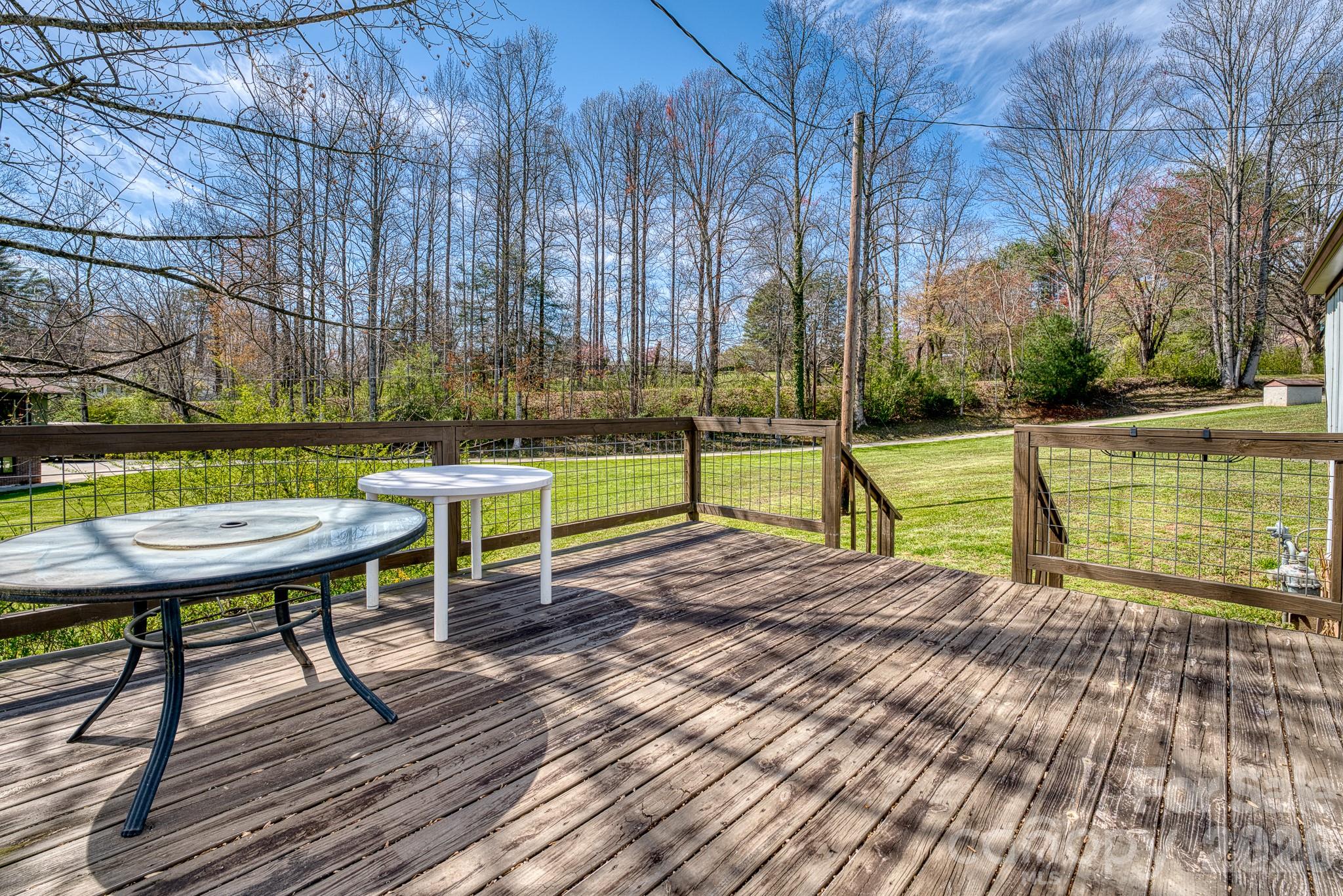 2456 Hendersonville Highway Property Photo 45