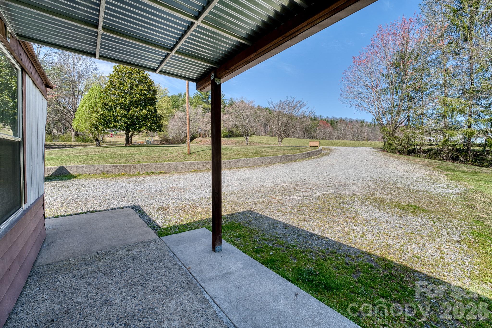 2456 Hendersonville Highway Property Photo 46