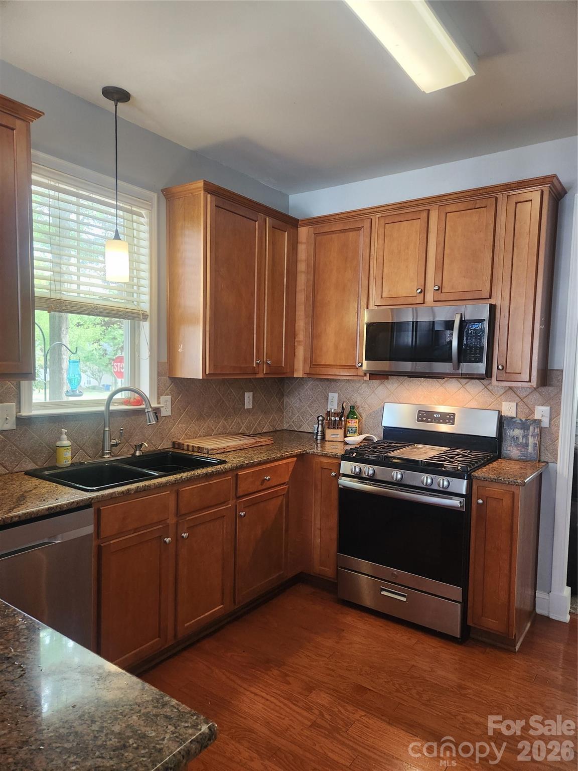 15404 Crossing Gate Drive Property Photo 8