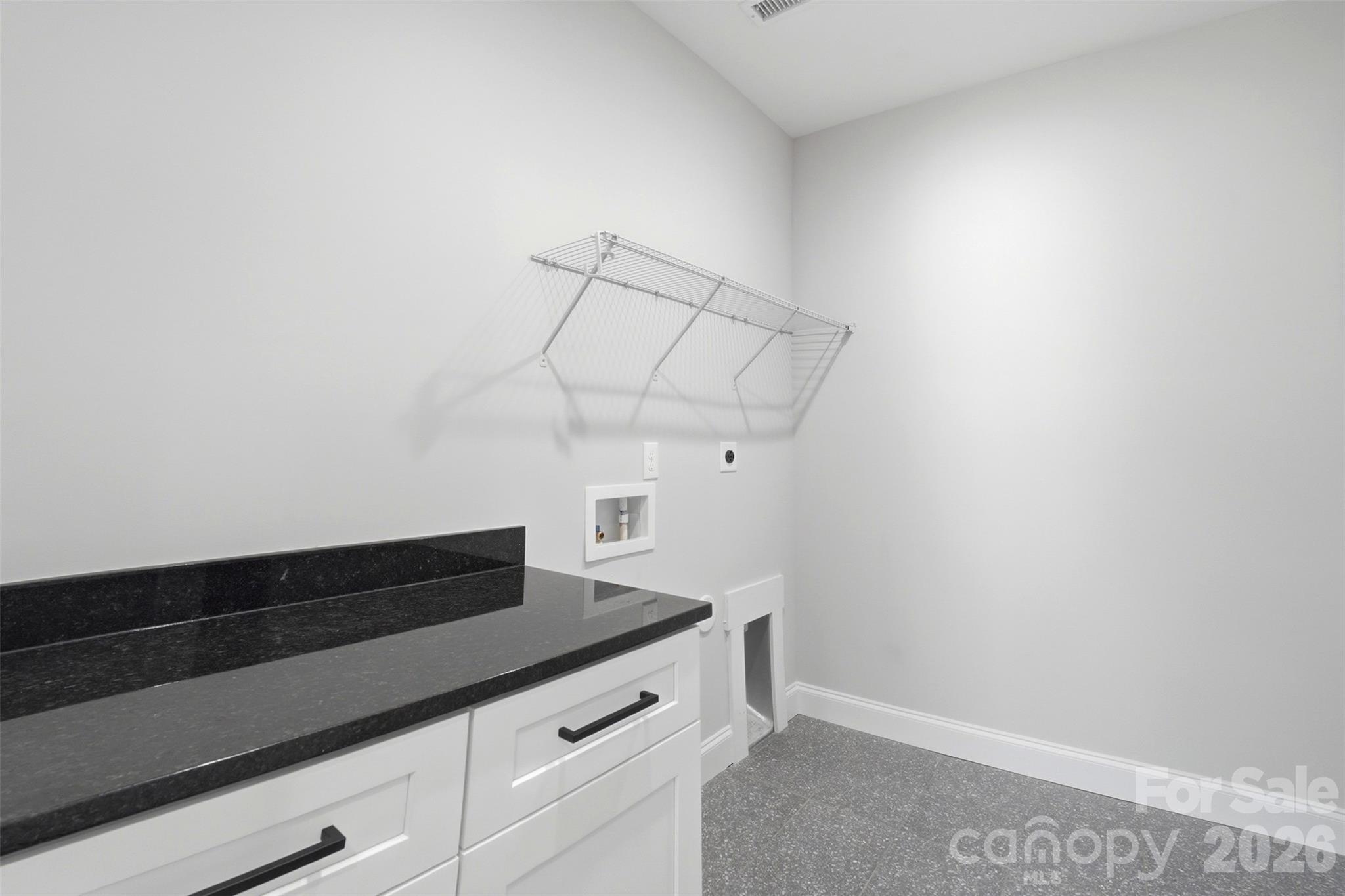 302 Lima Avenue Property Photo 8