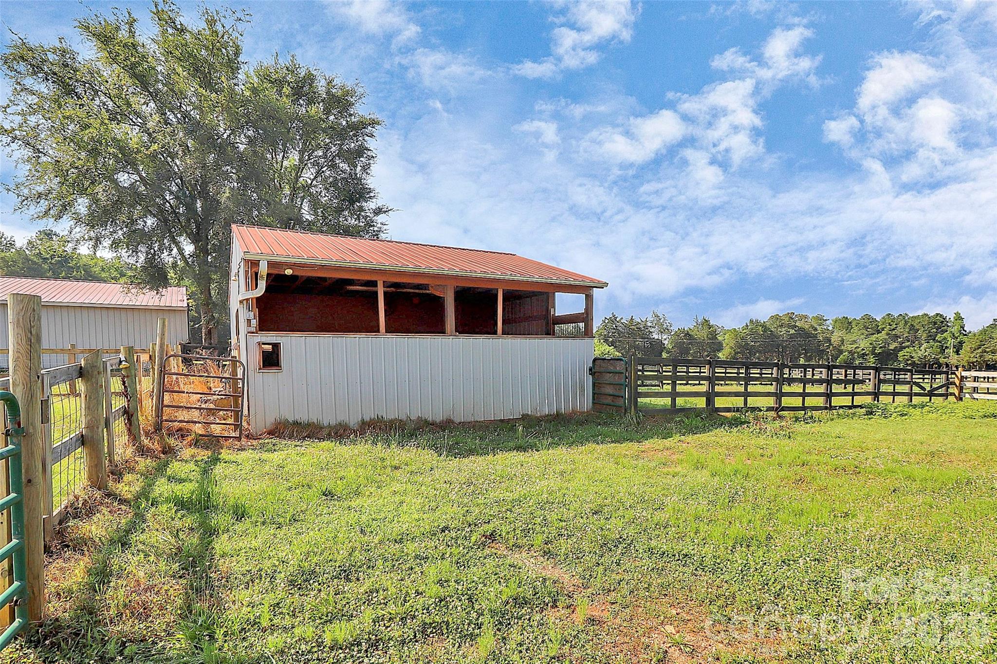 5008 Steele Village Road Property Photo 44
