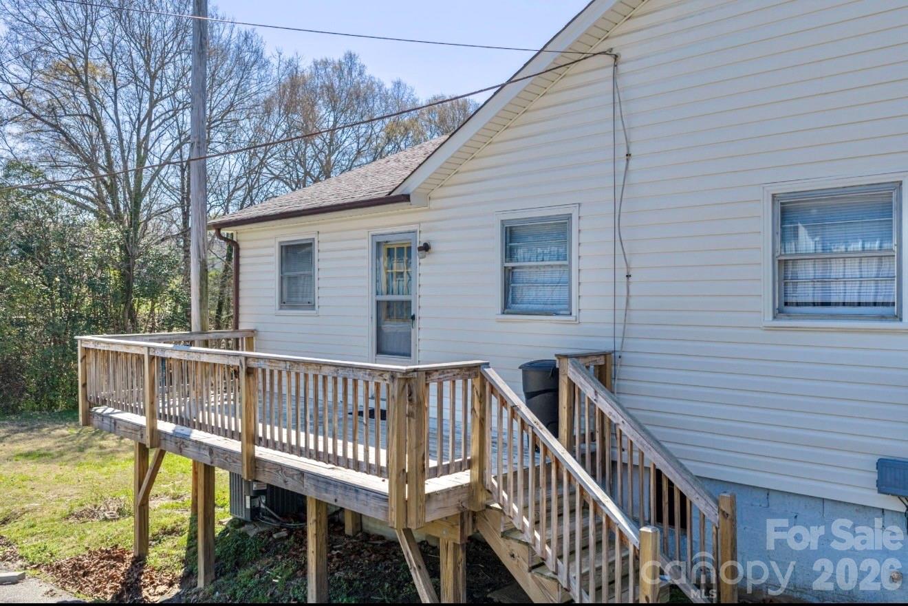 511 Lee Avenue Property Photo 2