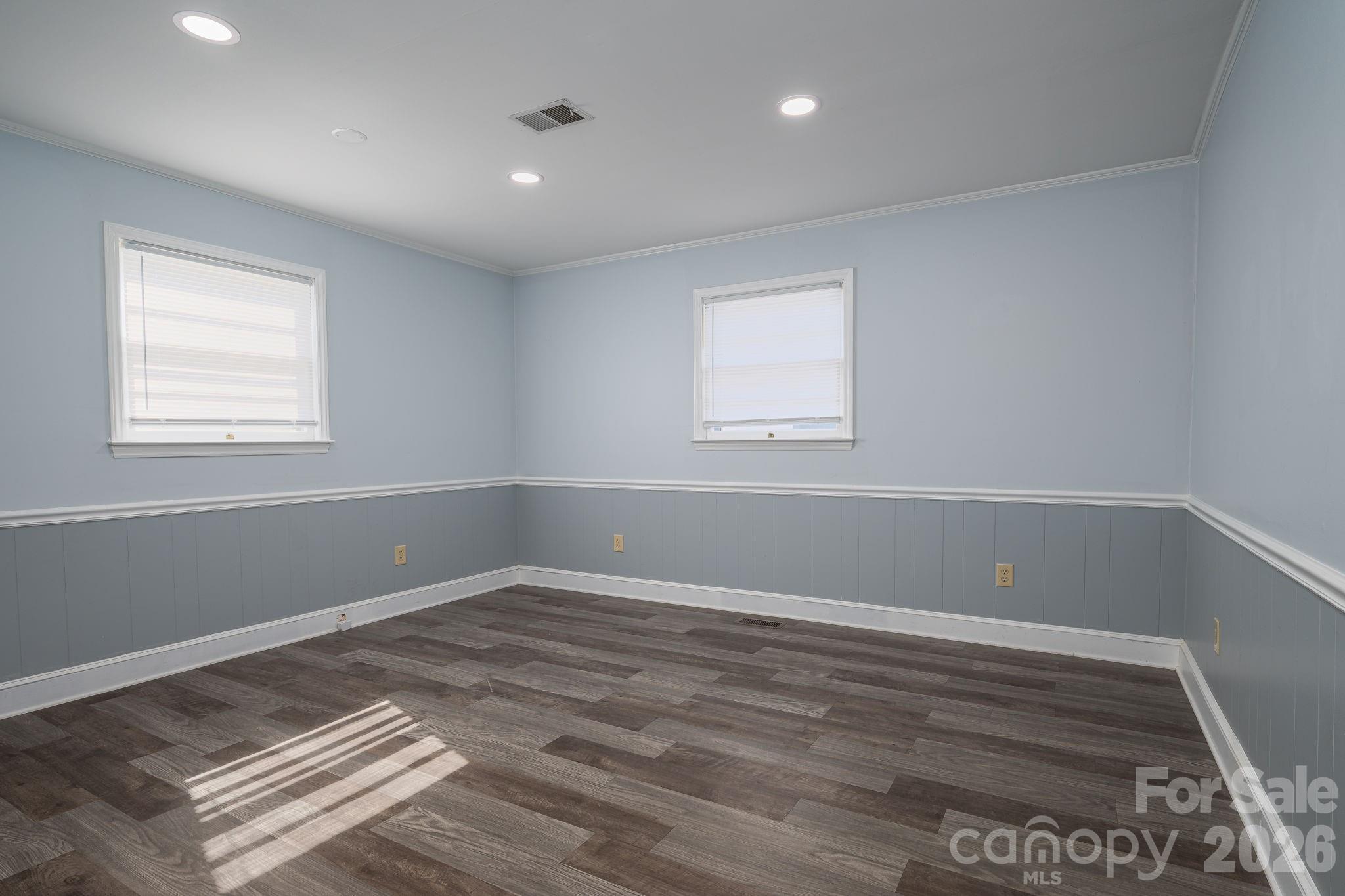 511 Lee Avenue Property Photo 14