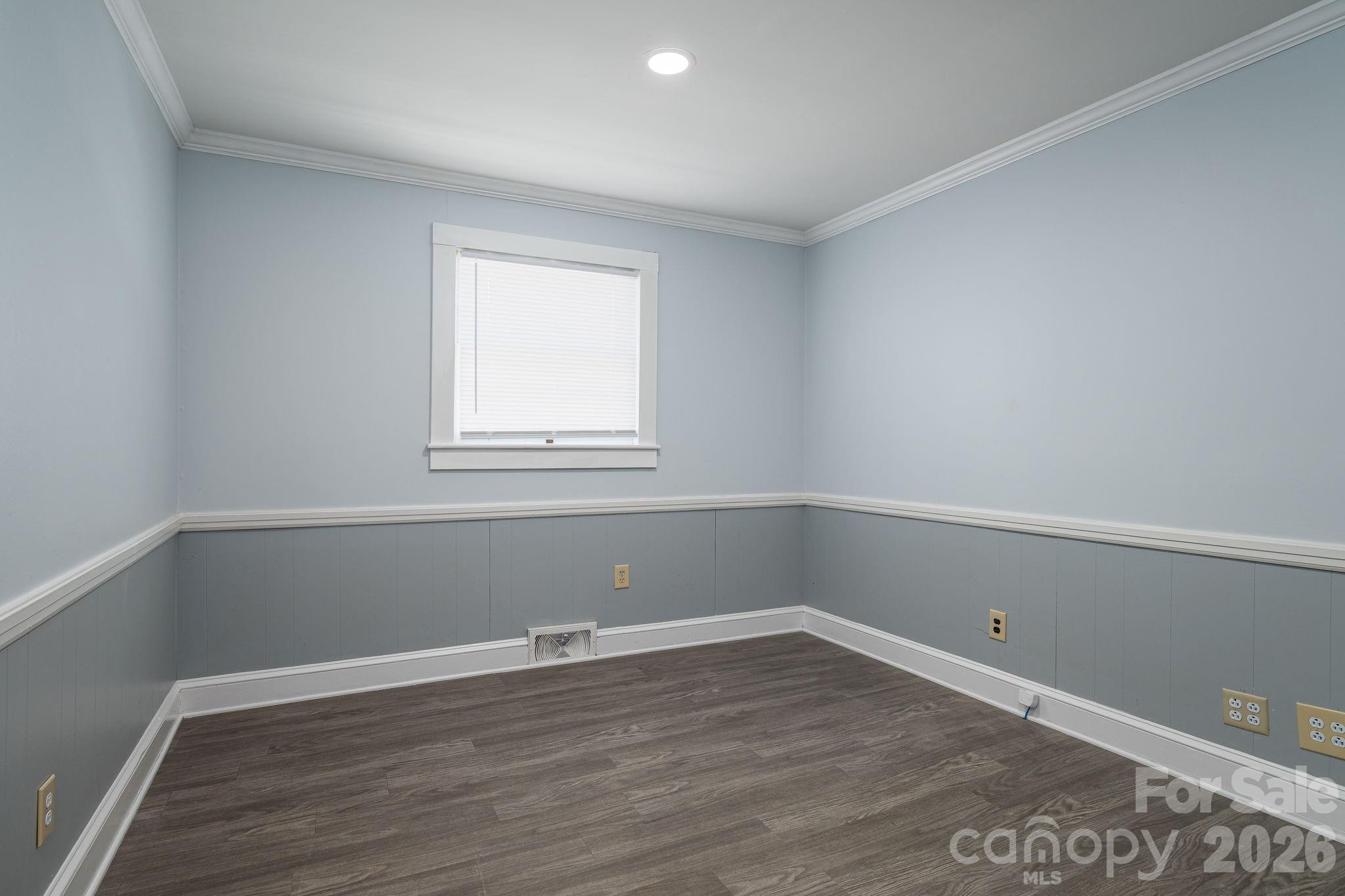 511 Lee Avenue Property Photo 16