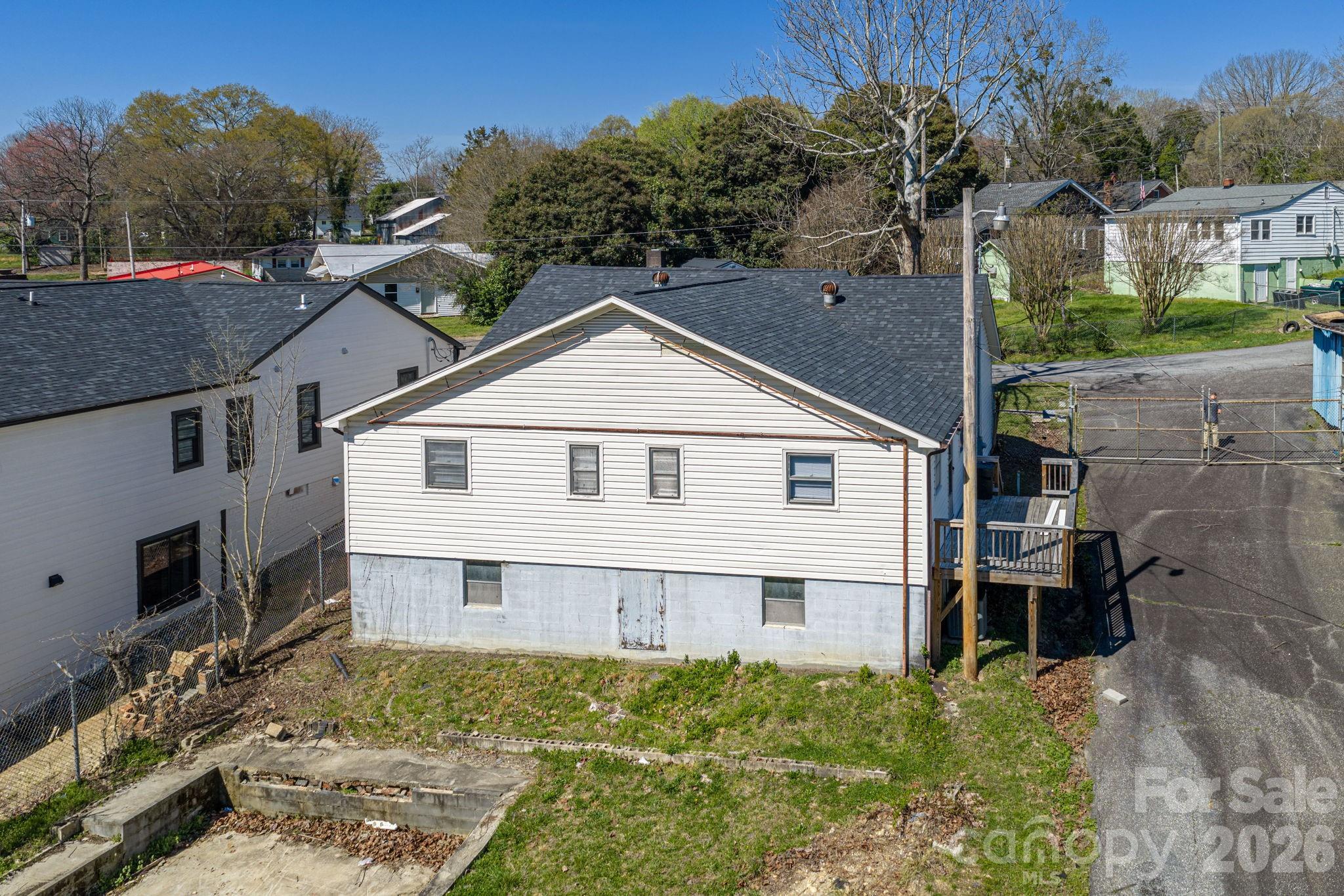 511 Lee Avenue Property Photo 25