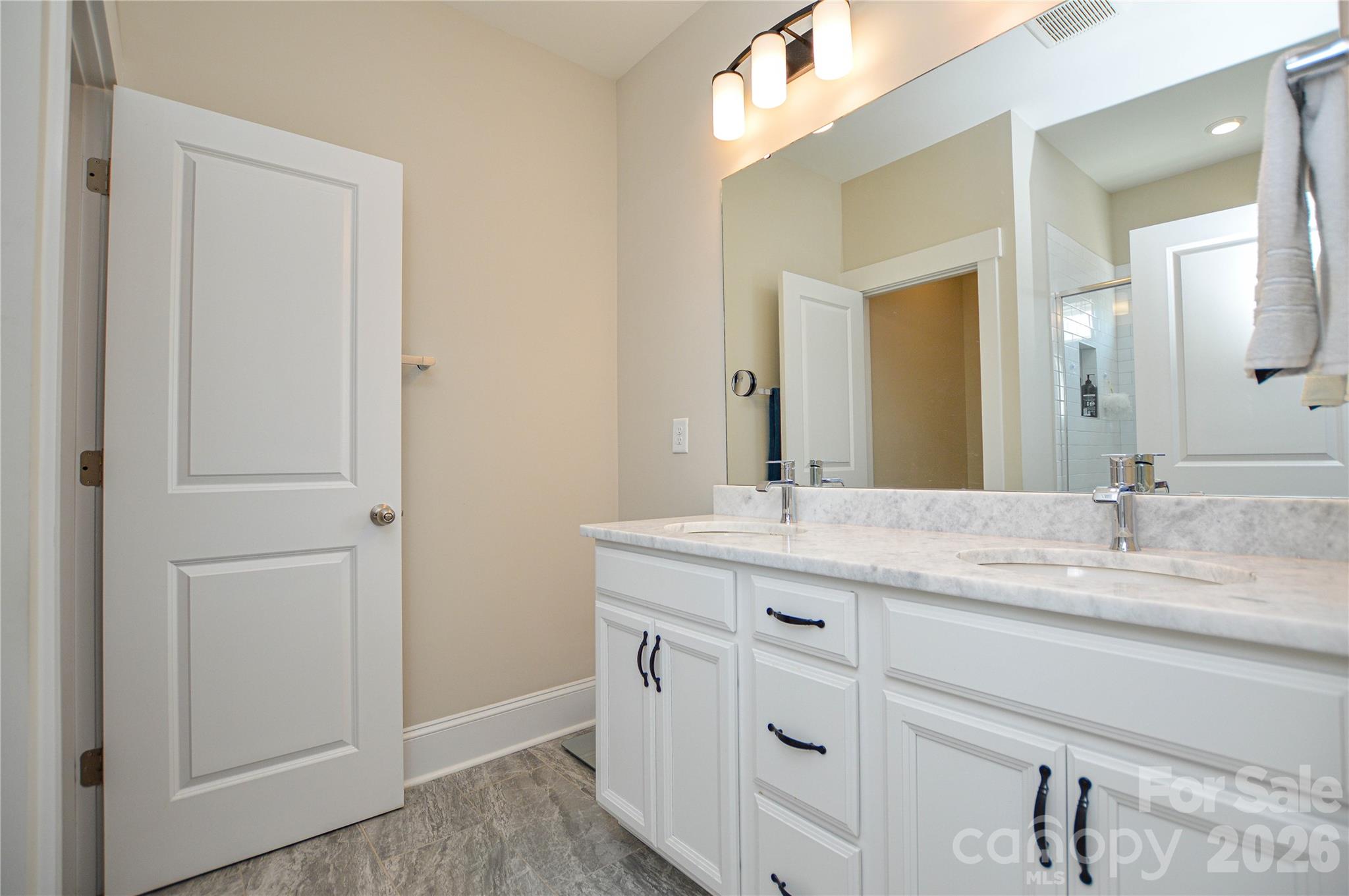 1042 Riverwalk Parkway Property Photo 10