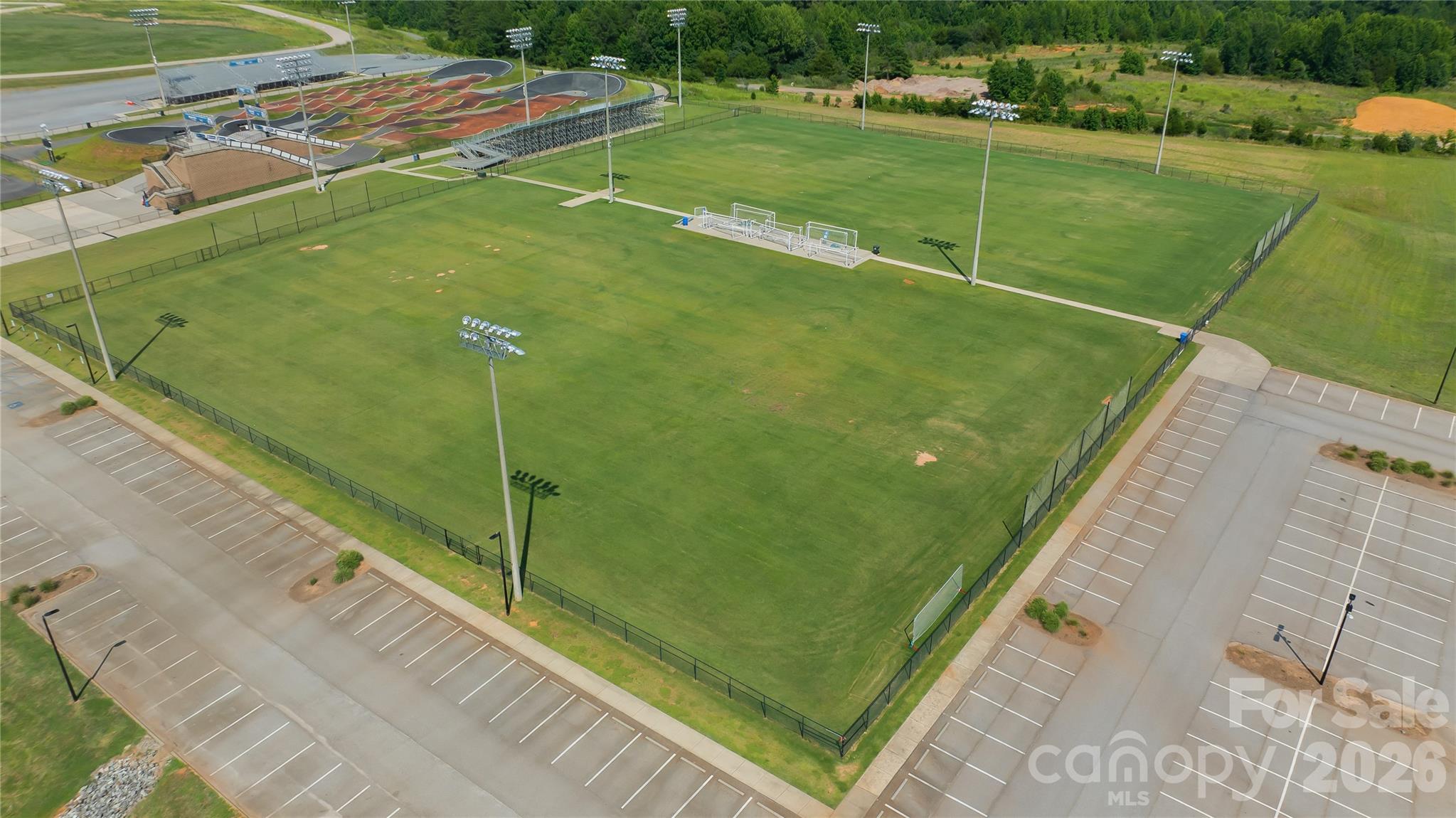 1042 Riverwalk Parkway Property Photo 32