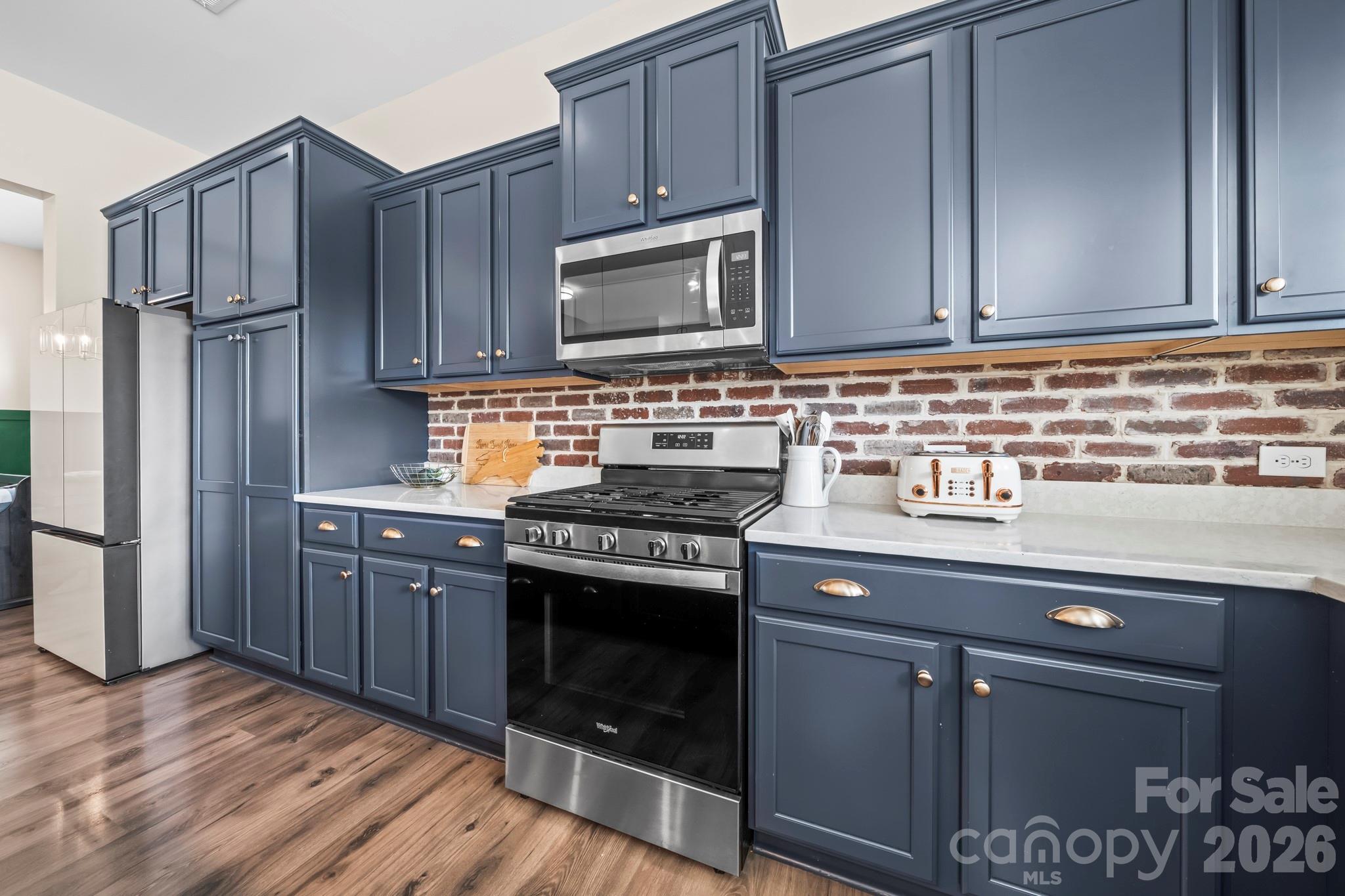 2023 Turnsberry Drive Property Photo 12