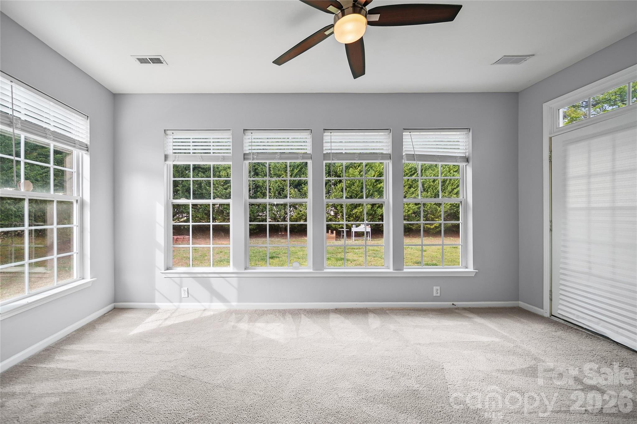 2001 Lake Vista Drive Property Photo 16