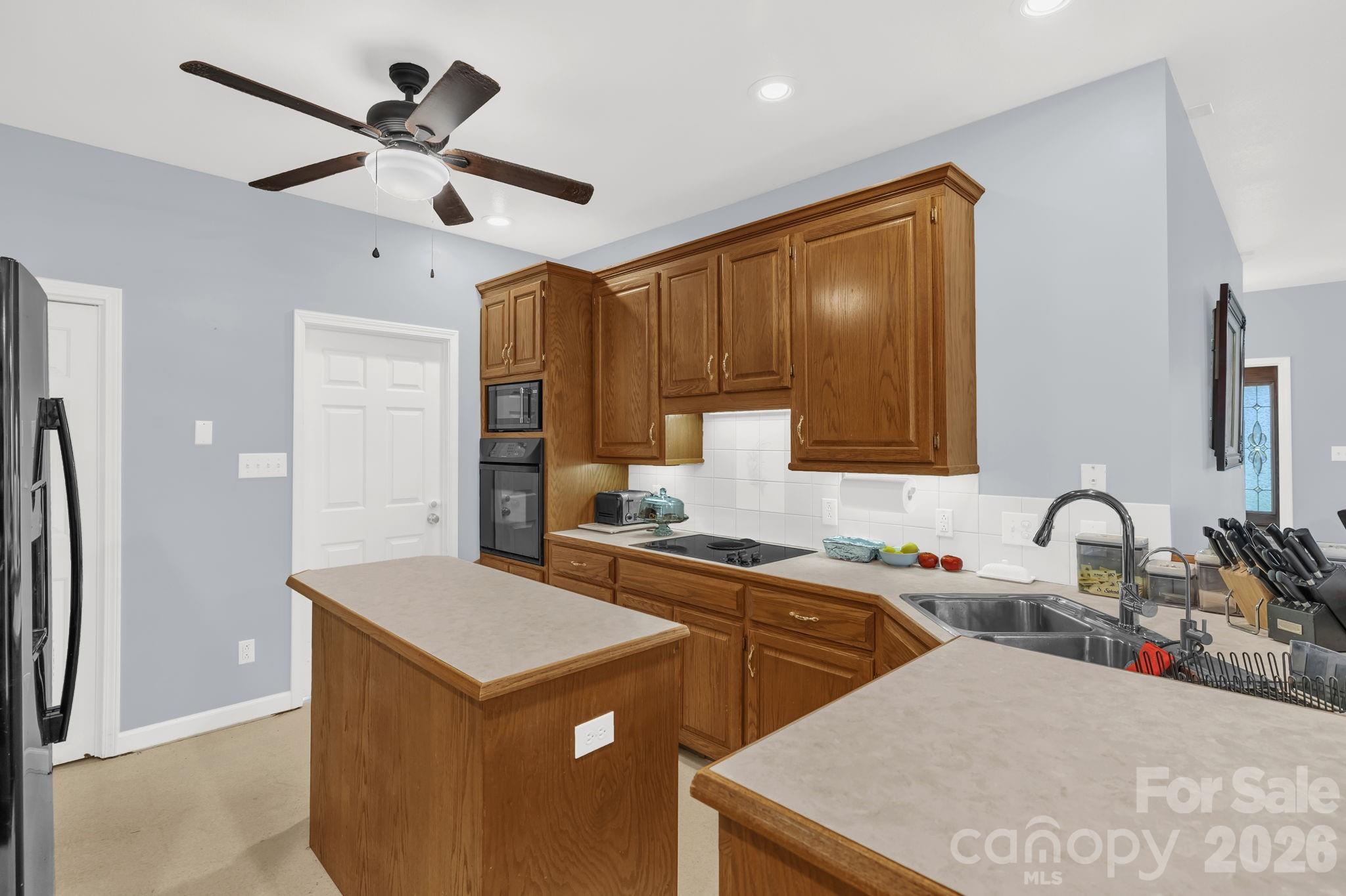 115 Emma Lane Property Photo 14