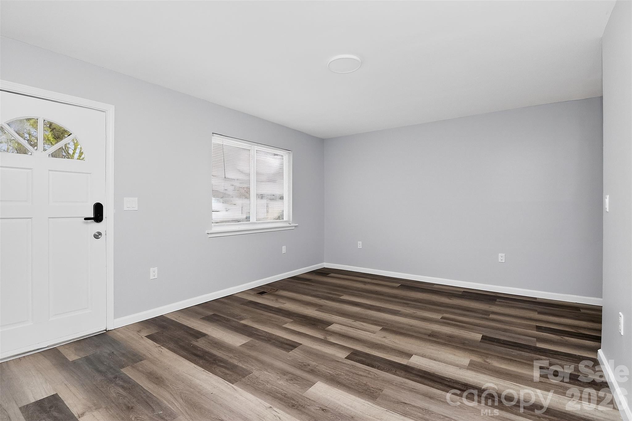 1019 Lewiston Avenue Property Photo 8