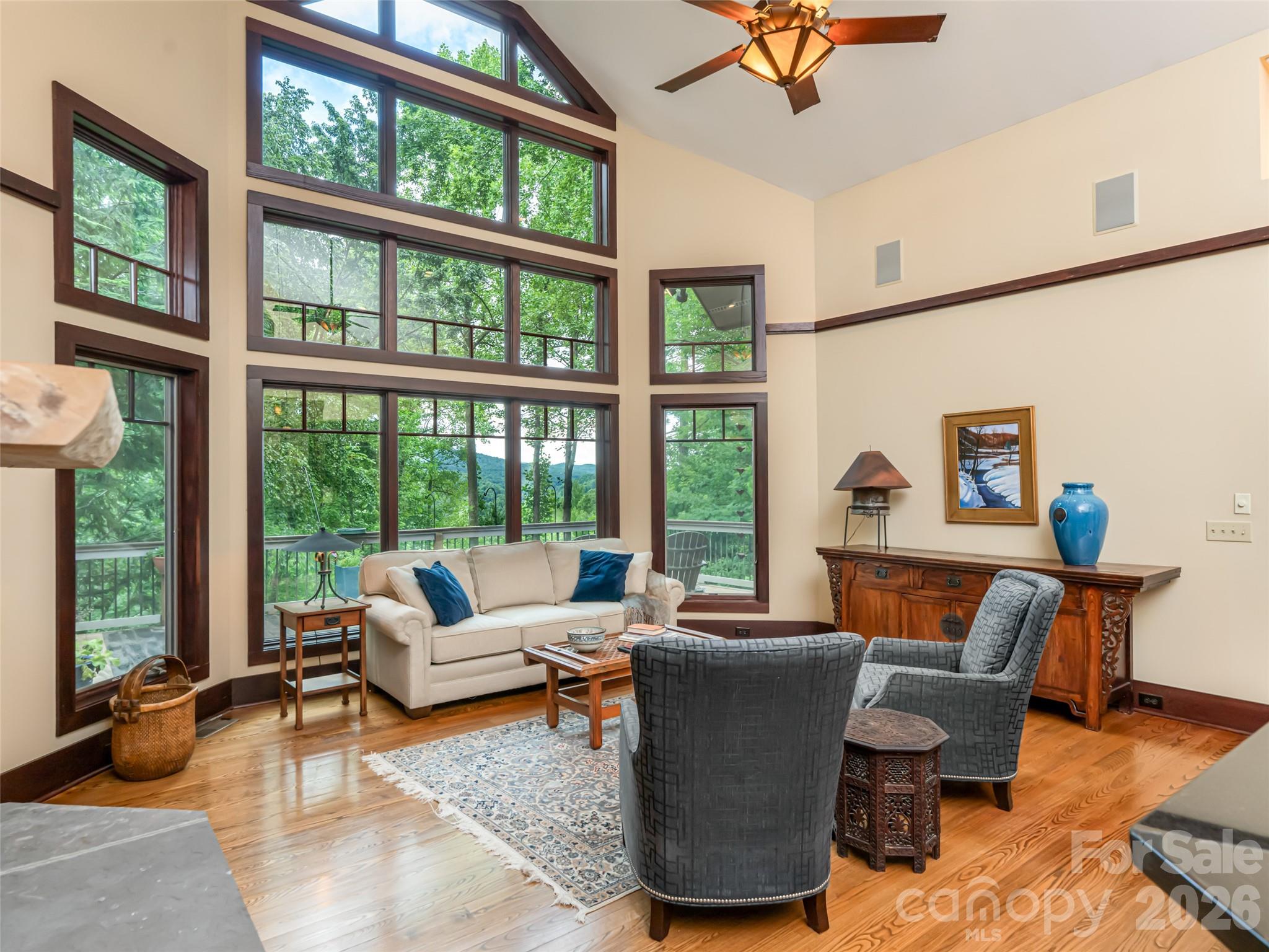 935 Whites Lake Boulevard Property Photo 8