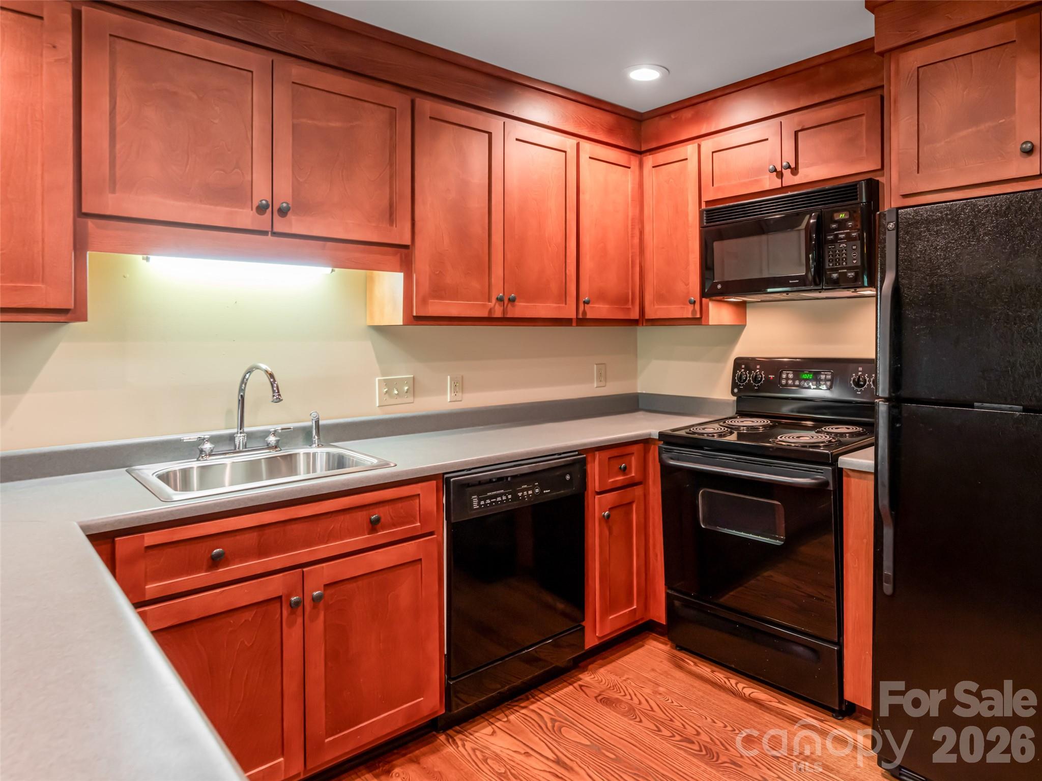 935 Whites Lake Boulevard Property Photo 32
