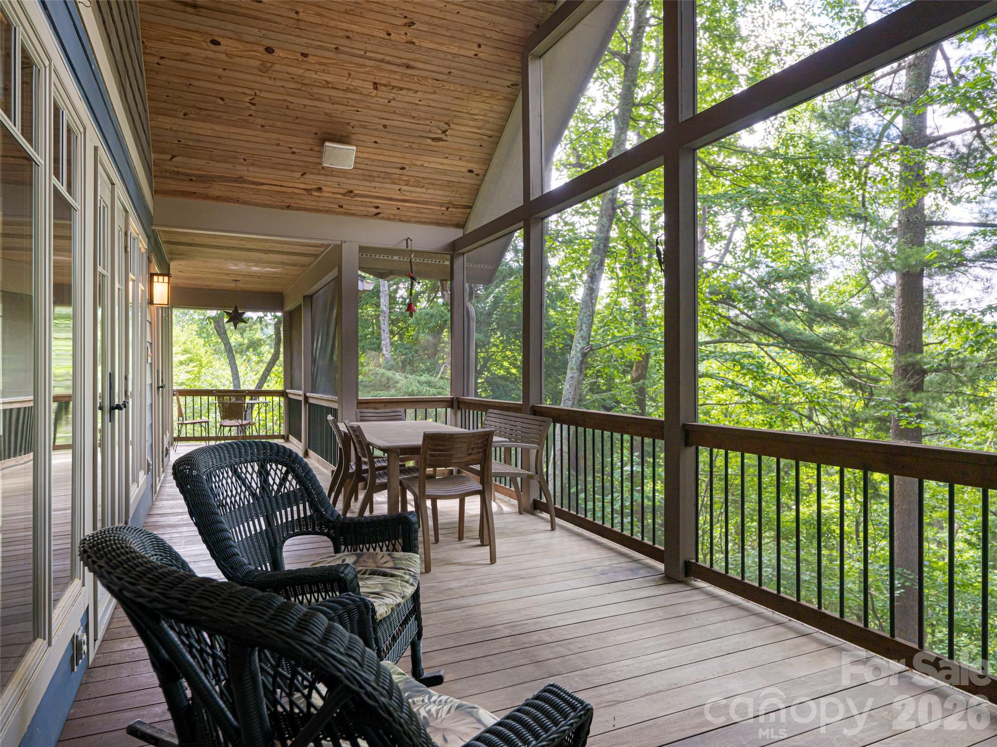 935 Whites Lake Boulevard Property Photo 33