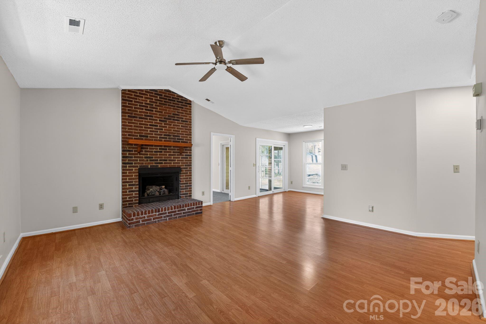 100 Steuben Drive Property Photo 3