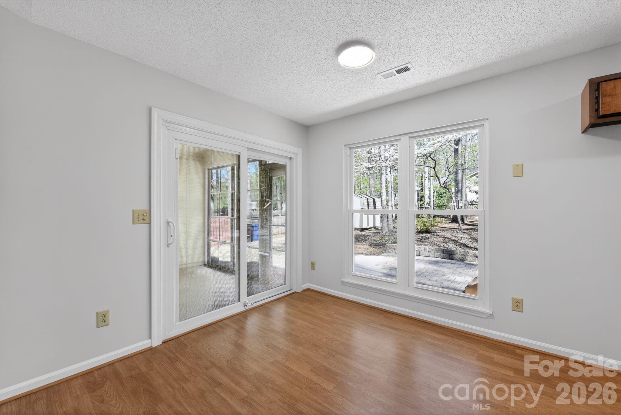 100 Steuben Drive Property Photo 8