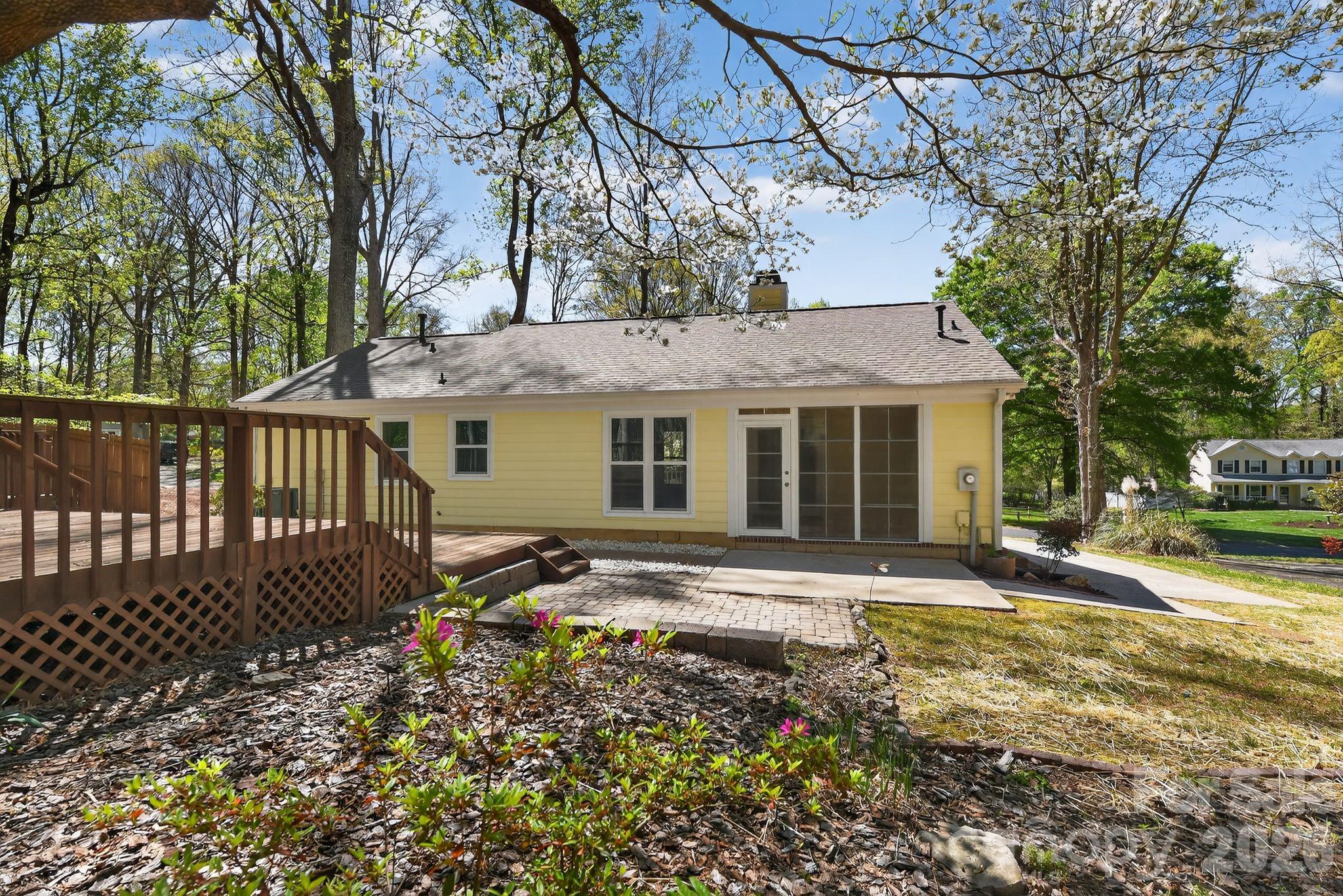 100 Steuben Drive Property Photo 17