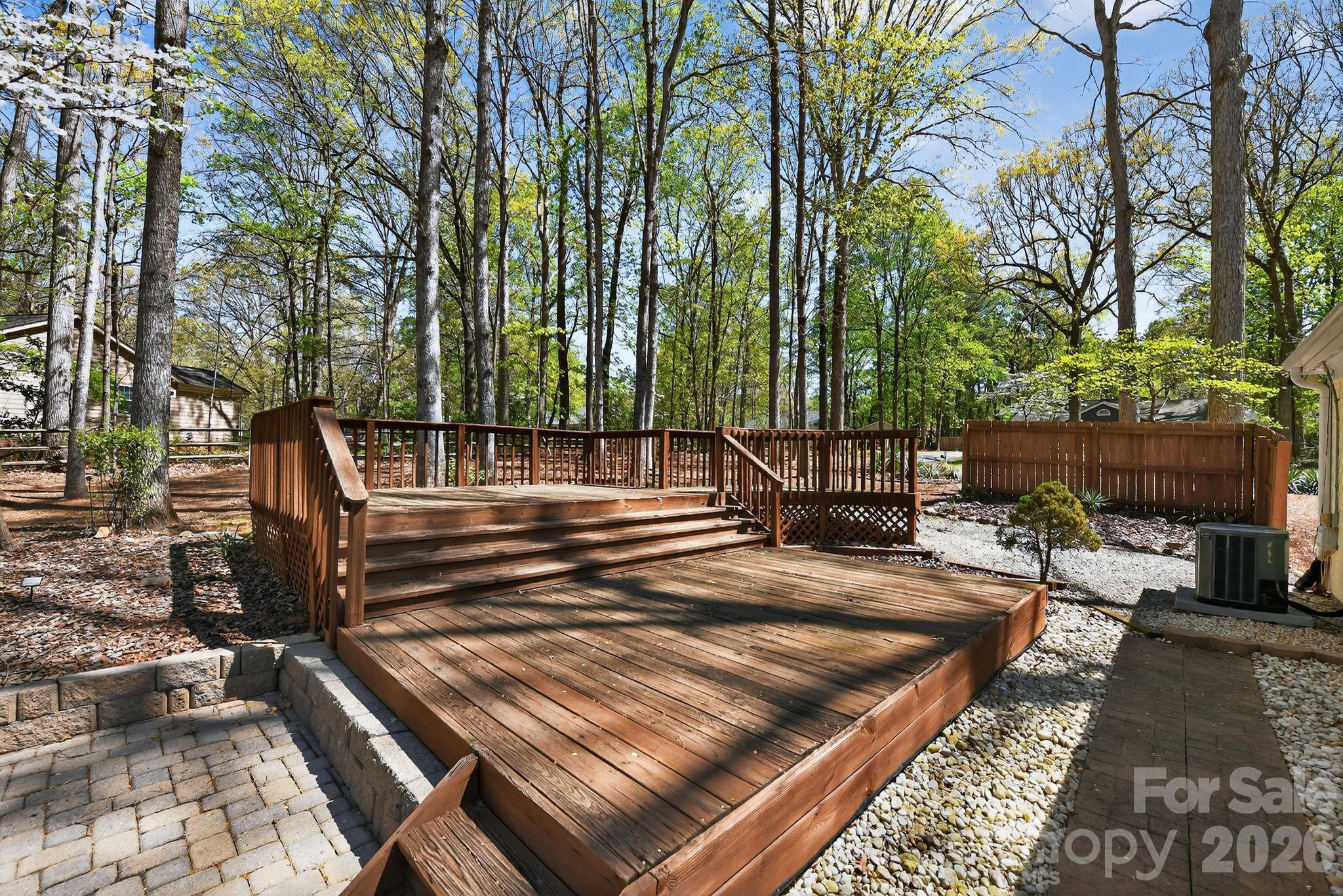 100 Steuben Drive Property Photo 18
