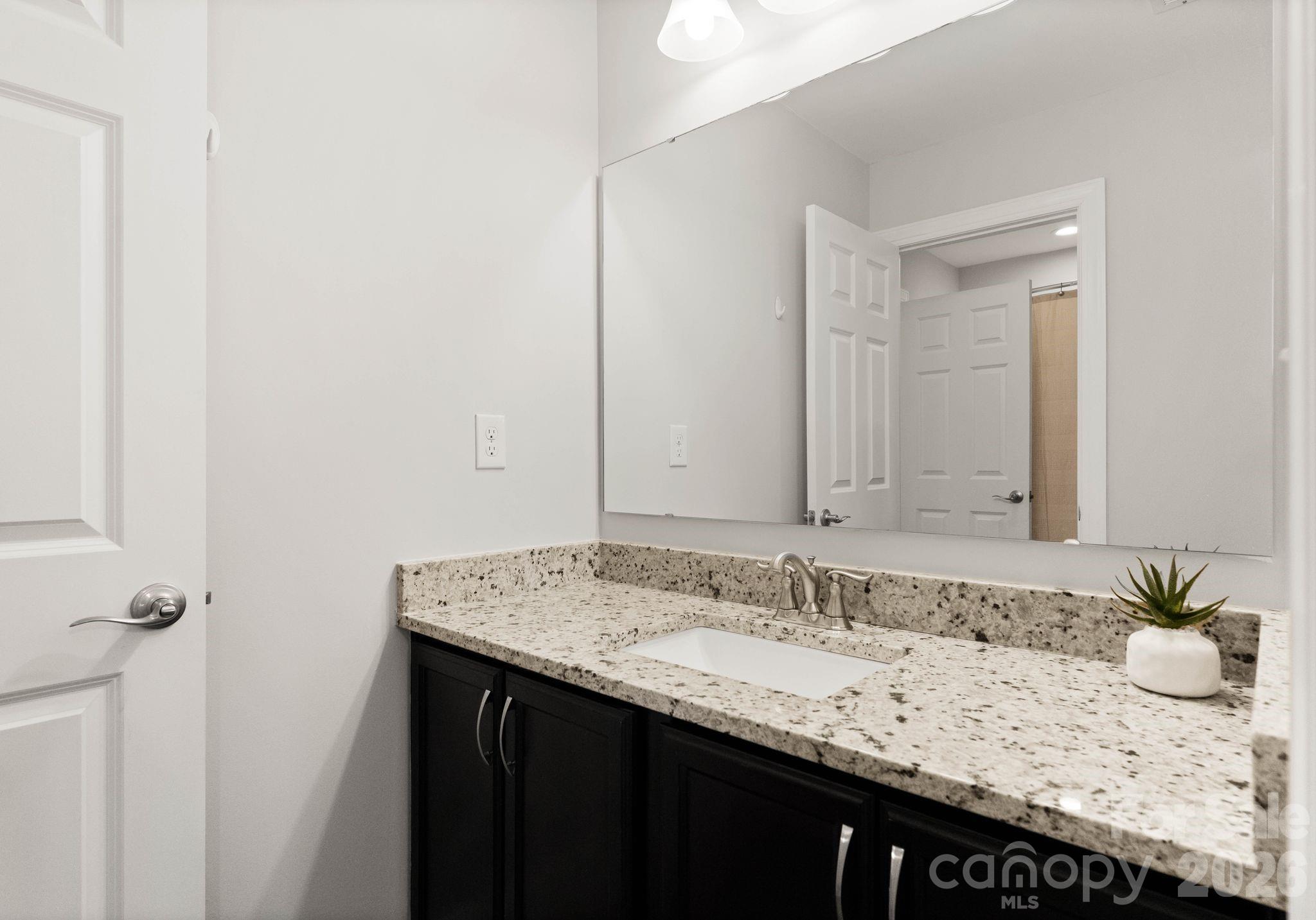 13701 Petworth Court Property Photo 33