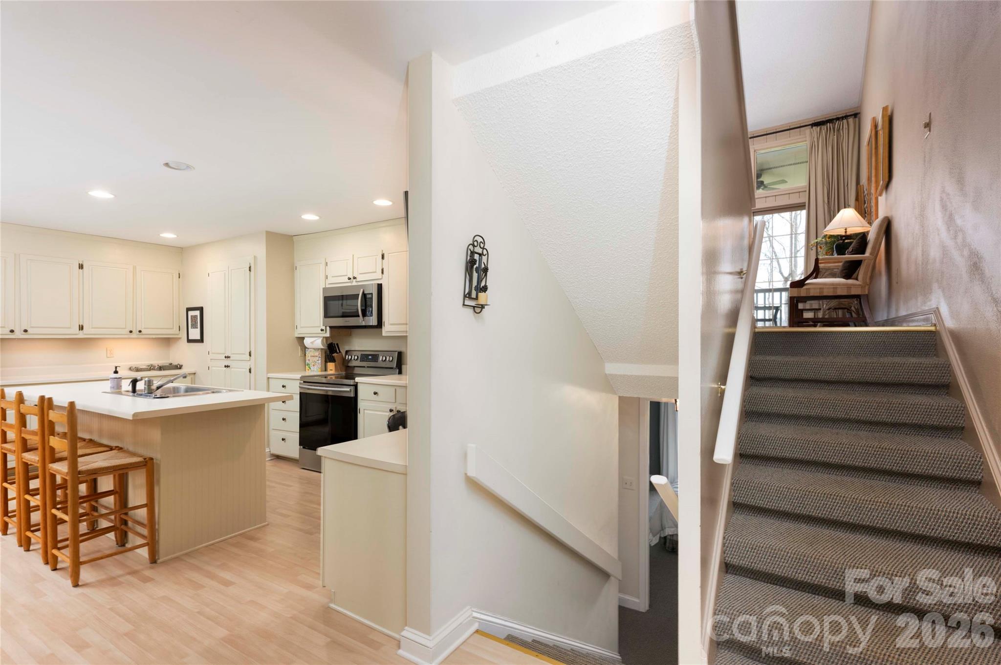 24 E Toxaway Shores Road 20 Property Photo 2