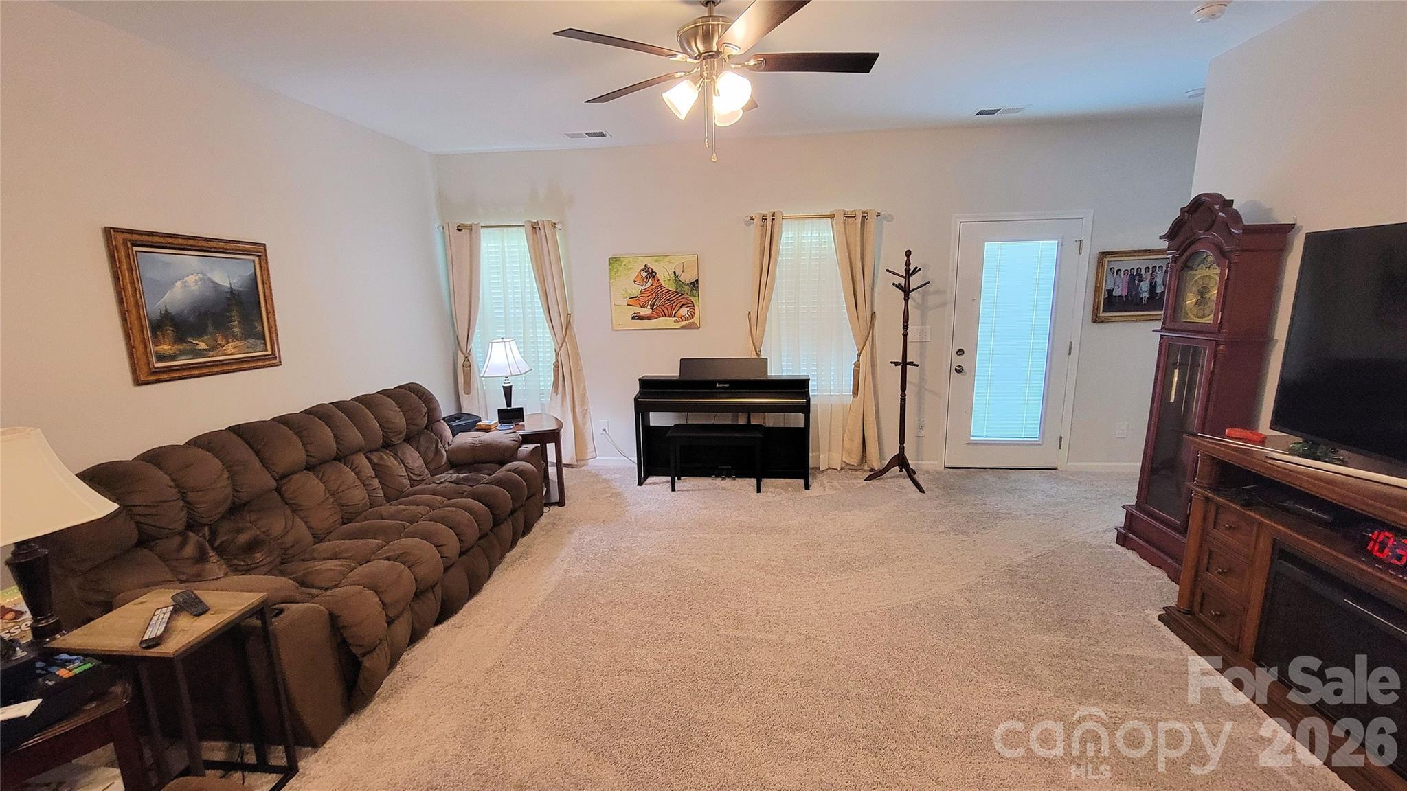 343 Ox Bow Circle Property Photo 9