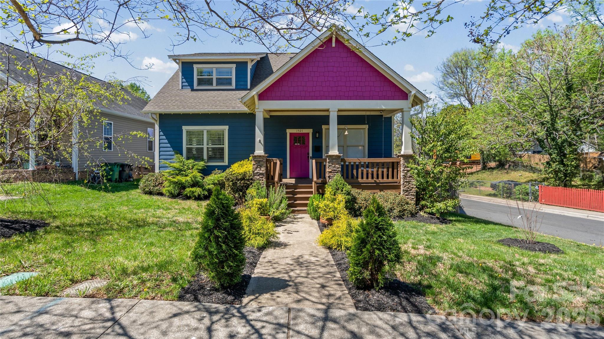 1521 Seigle Avenue Property Photo 1