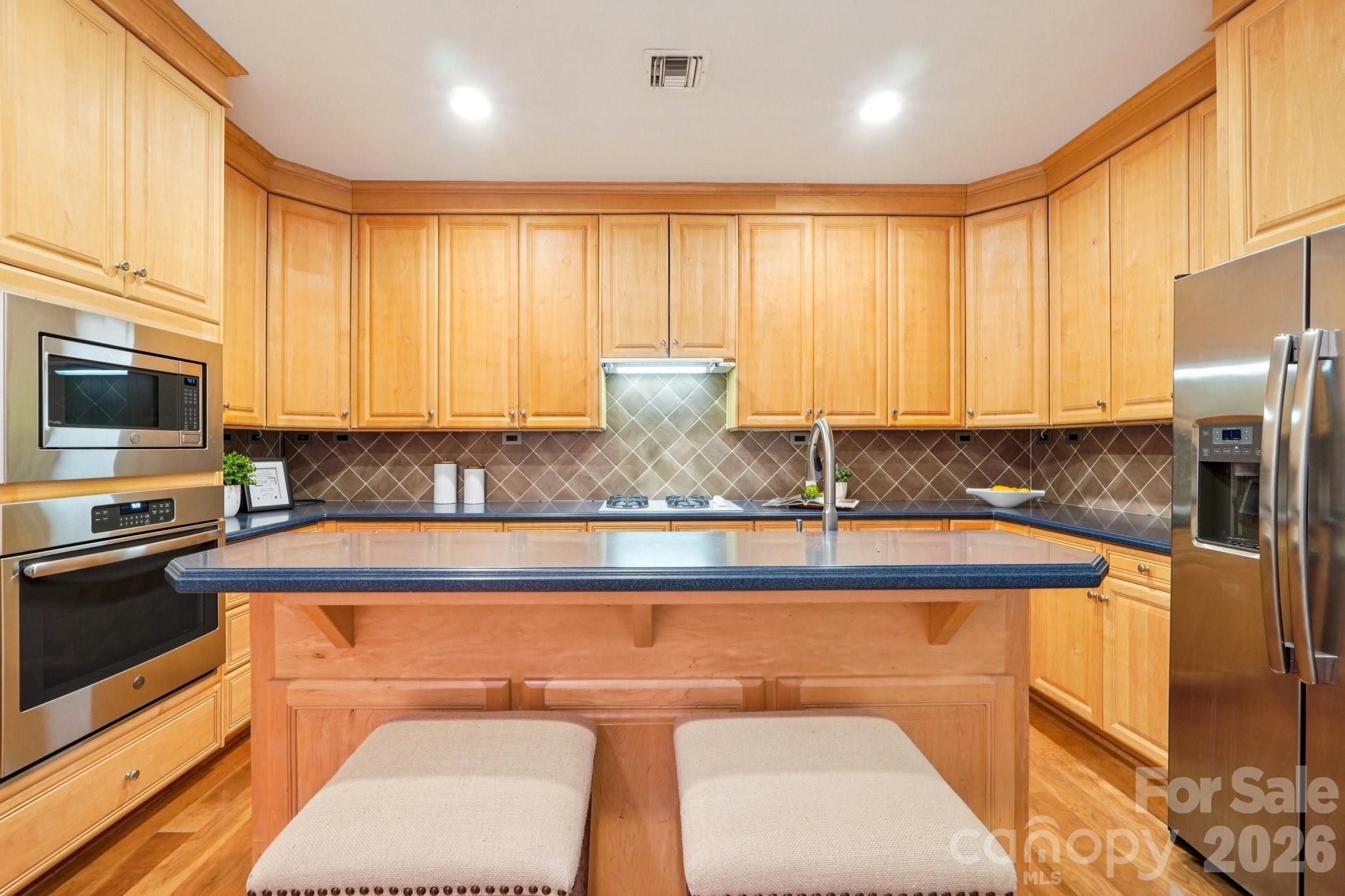526 N Church Street Property Photo 16
