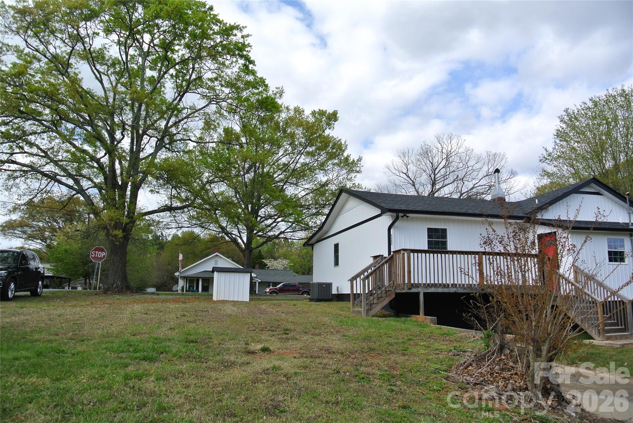 123 Moore Road Property Photo 13